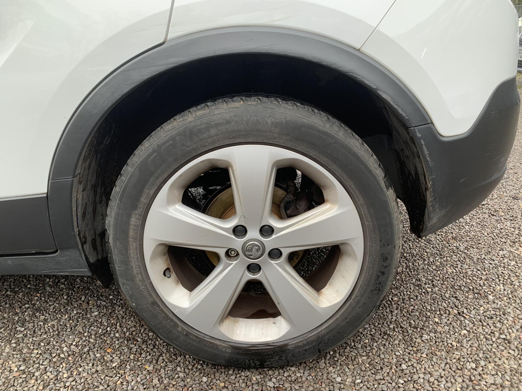 Vauxhall Mokka 1.6 Exclusiv SUV 5dr Petrol Manual 2WD Euro 5 (s/s) (115 ps)