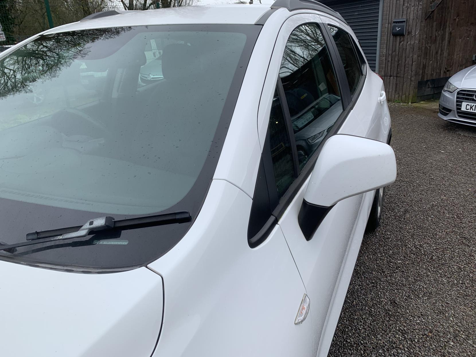 Vauxhall Mokka 1.6 Exclusiv SUV 5dr Petrol Manual 2WD Euro 5 (s/s) (115 ps)