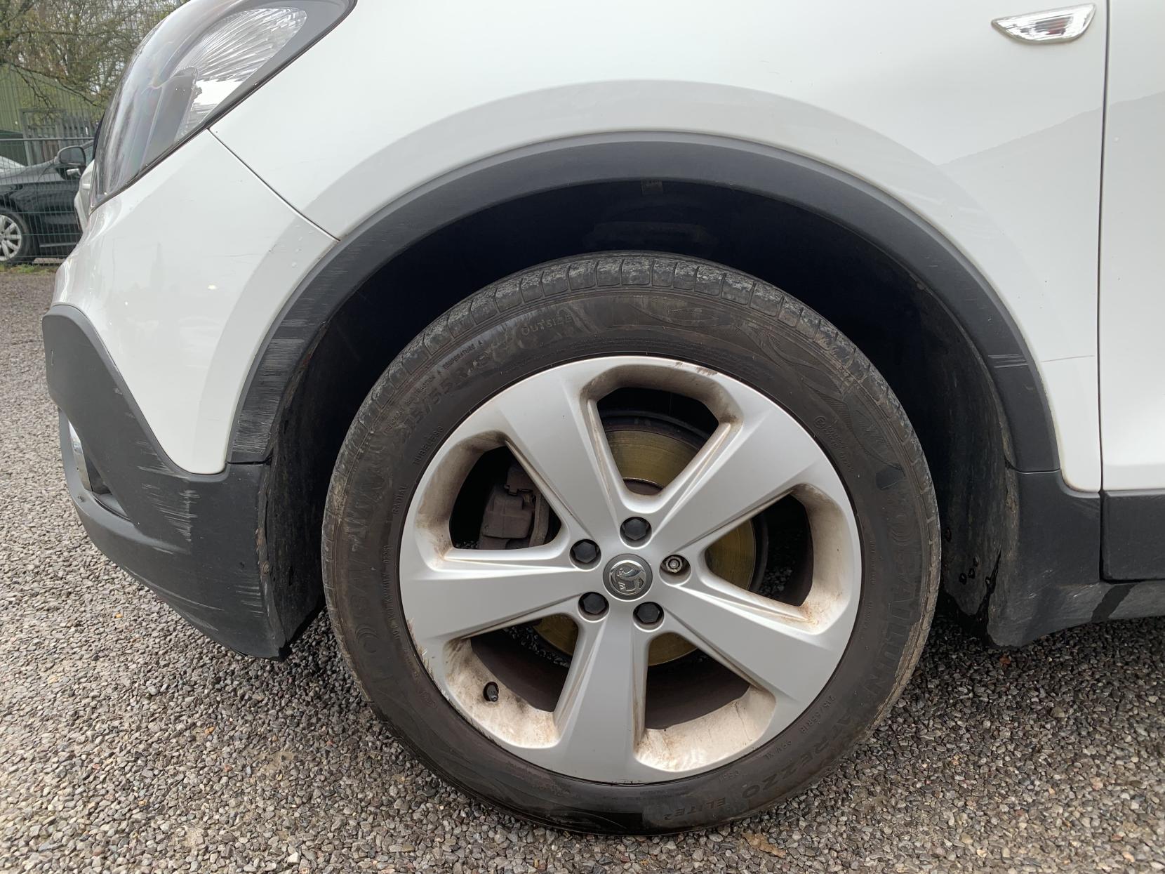 Vauxhall Mokka 1.6 Exclusiv SUV 5dr Petrol Manual 2WD Euro 5 (s/s) (115 ps)