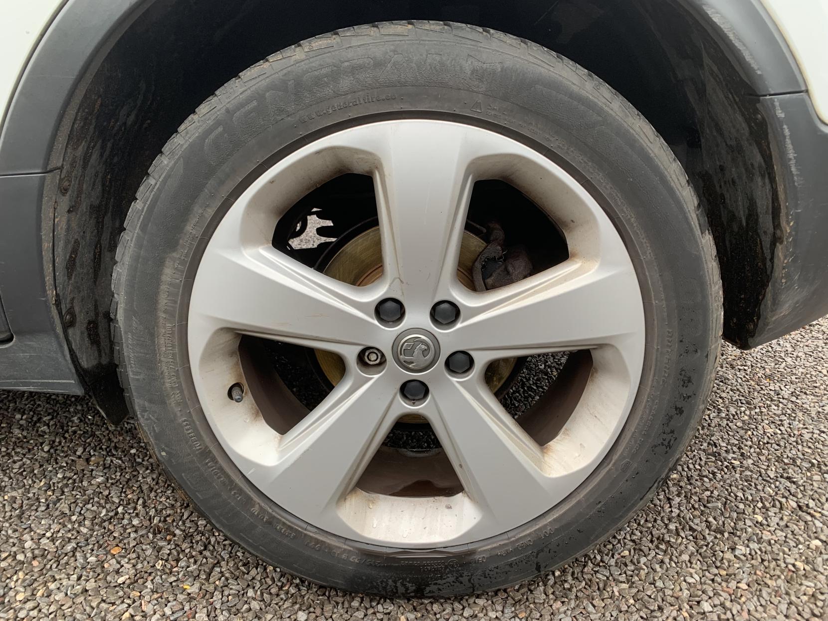 Vauxhall Mokka 1.6 Exclusiv SUV 5dr Petrol Manual 2WD Euro 5 (s/s) (115 ps)