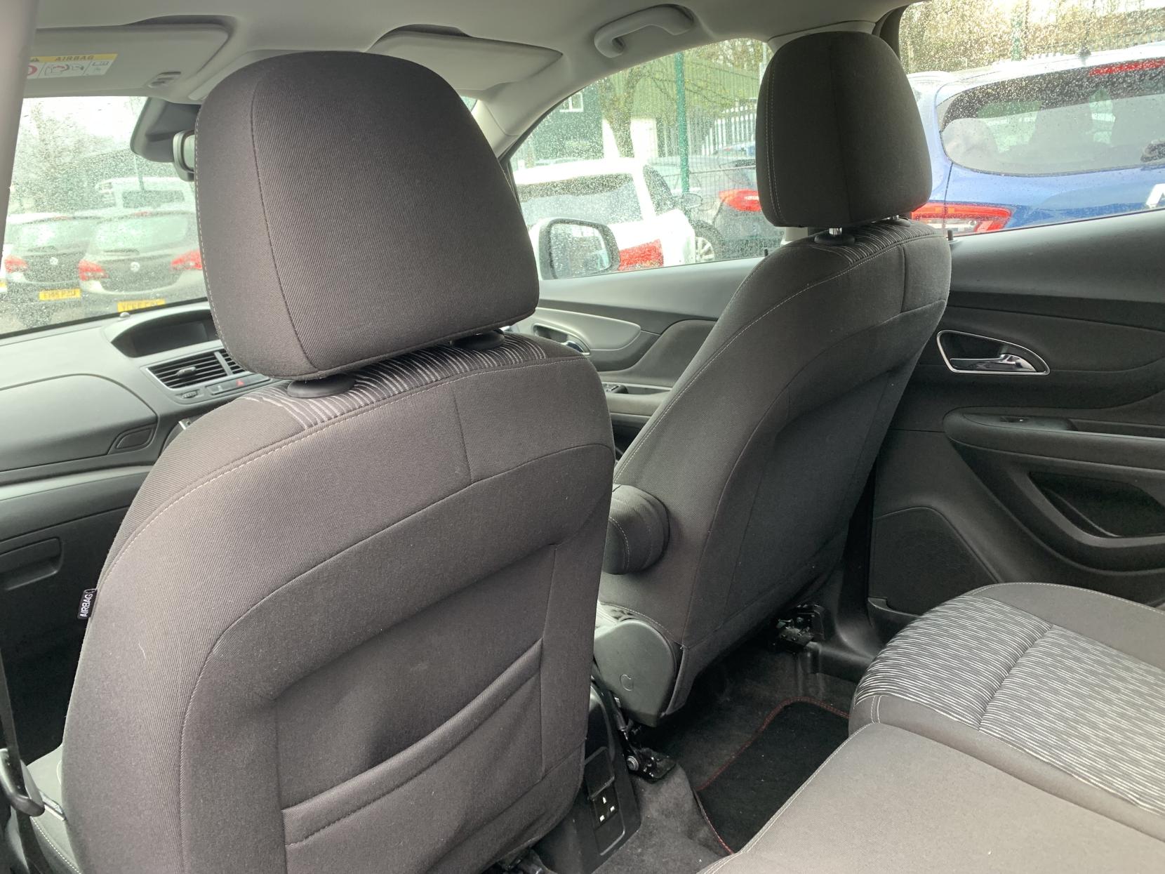 Vauxhall Mokka 1.6 Exclusiv SUV 5dr Petrol Manual 2WD Euro 5 (s/s) (115 ps)