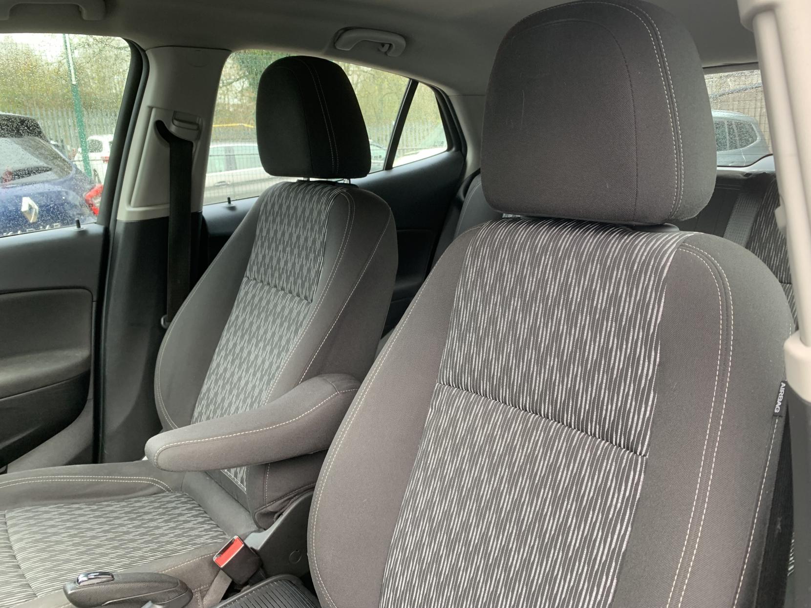 Vauxhall Mokka 1.6 Exclusiv SUV 5dr Petrol Manual 2WD Euro 5 (s/s) (115 ps)