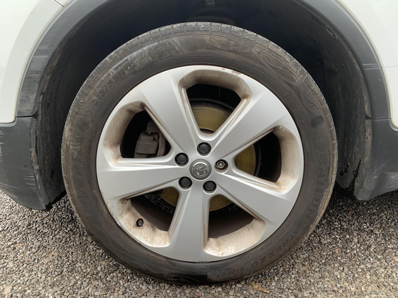 Vauxhall Mokka 1.6 Exclusiv SUV 5dr Petrol Manual 2WD Euro 5 (s/s) (115 ps)