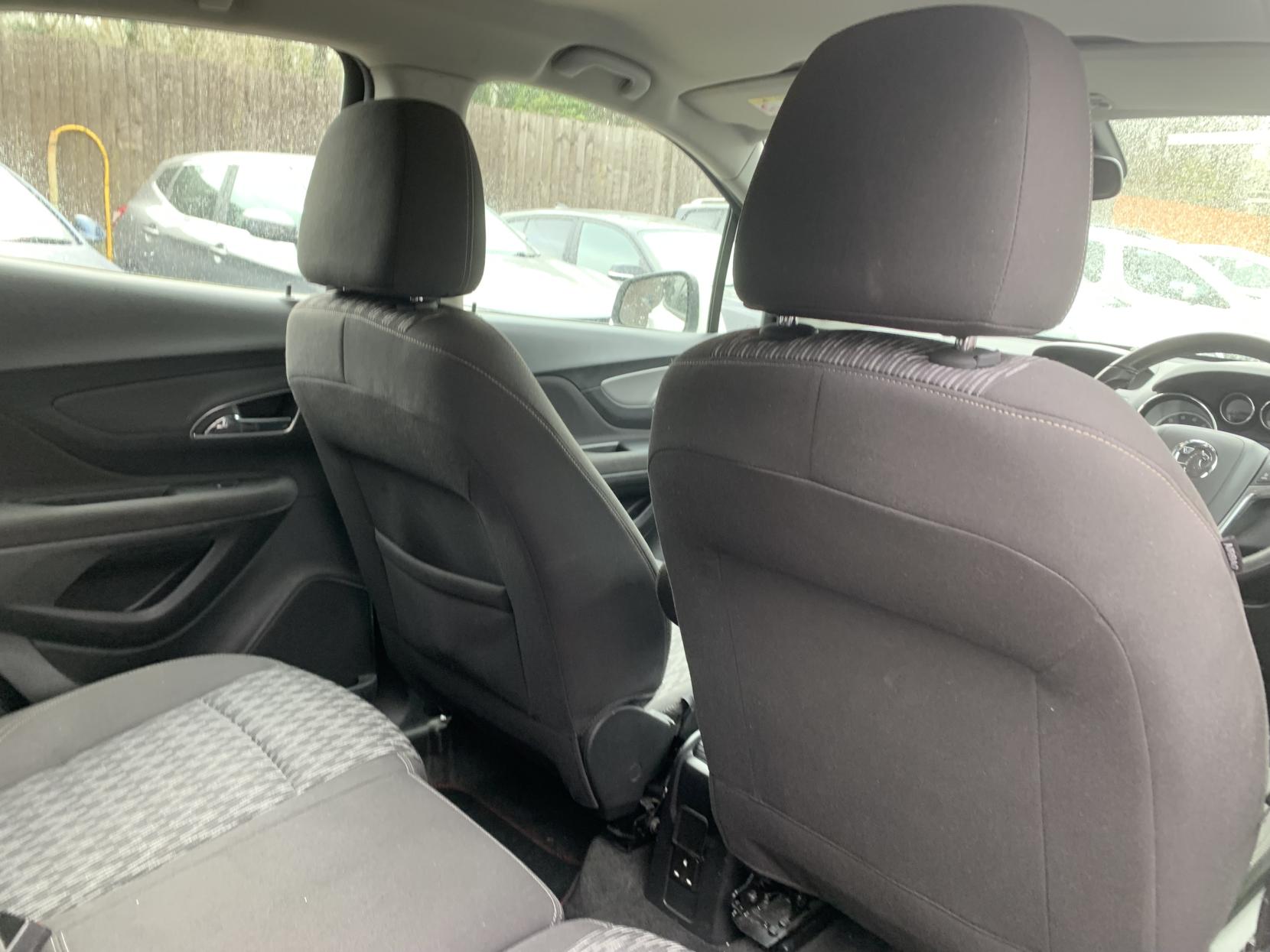 Vauxhall Mokka 1.6 Exclusiv SUV 5dr Petrol Manual 2WD Euro 5 (s/s) (115 ps)