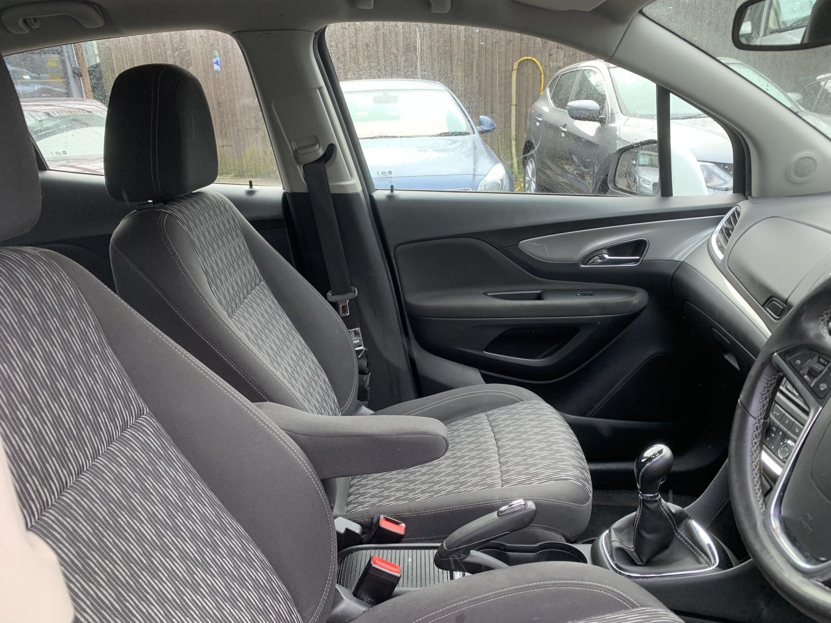 Vauxhall Mokka 1.6 Exclusiv SUV 5dr Petrol Manual 2WD Euro 5 (s/s) (115 ps)