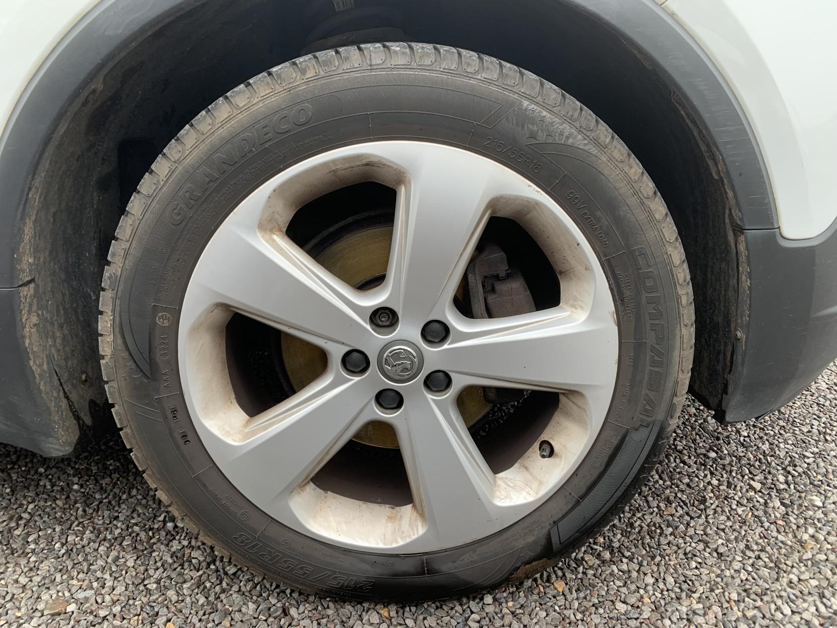 Vauxhall Mokka 1.6 Exclusiv SUV 5dr Petrol Manual 2WD Euro 5 (s/s) (115 ps)