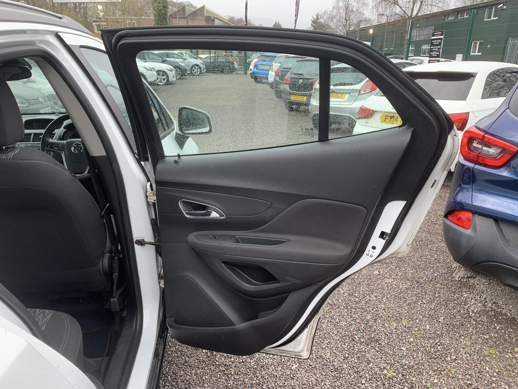 Vauxhall Mokka 1.6 Exclusiv SUV 5dr Petrol Manual 2WD Euro 5 (s/s) (115 ps)