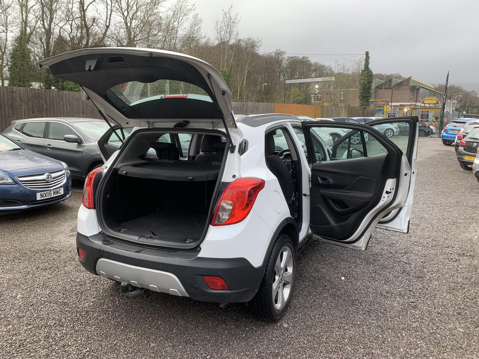 Vauxhall Mokka 1.6 Exclusiv SUV 5dr Petrol Manual 2WD Euro 5 (s/s) (115 ps)