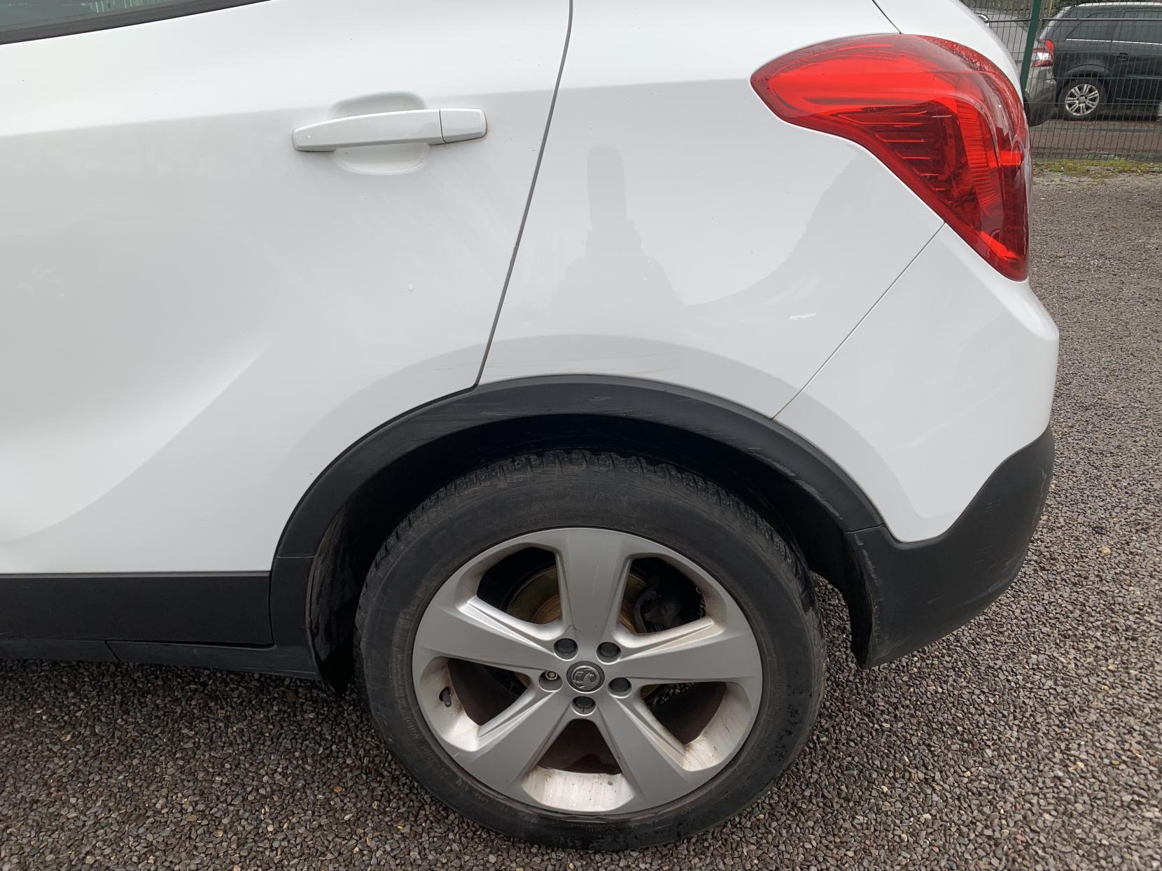 Vauxhall Mokka 1.6 Exclusiv SUV 5dr Petrol Manual 2WD Euro 5 (s/s) (115 ps)