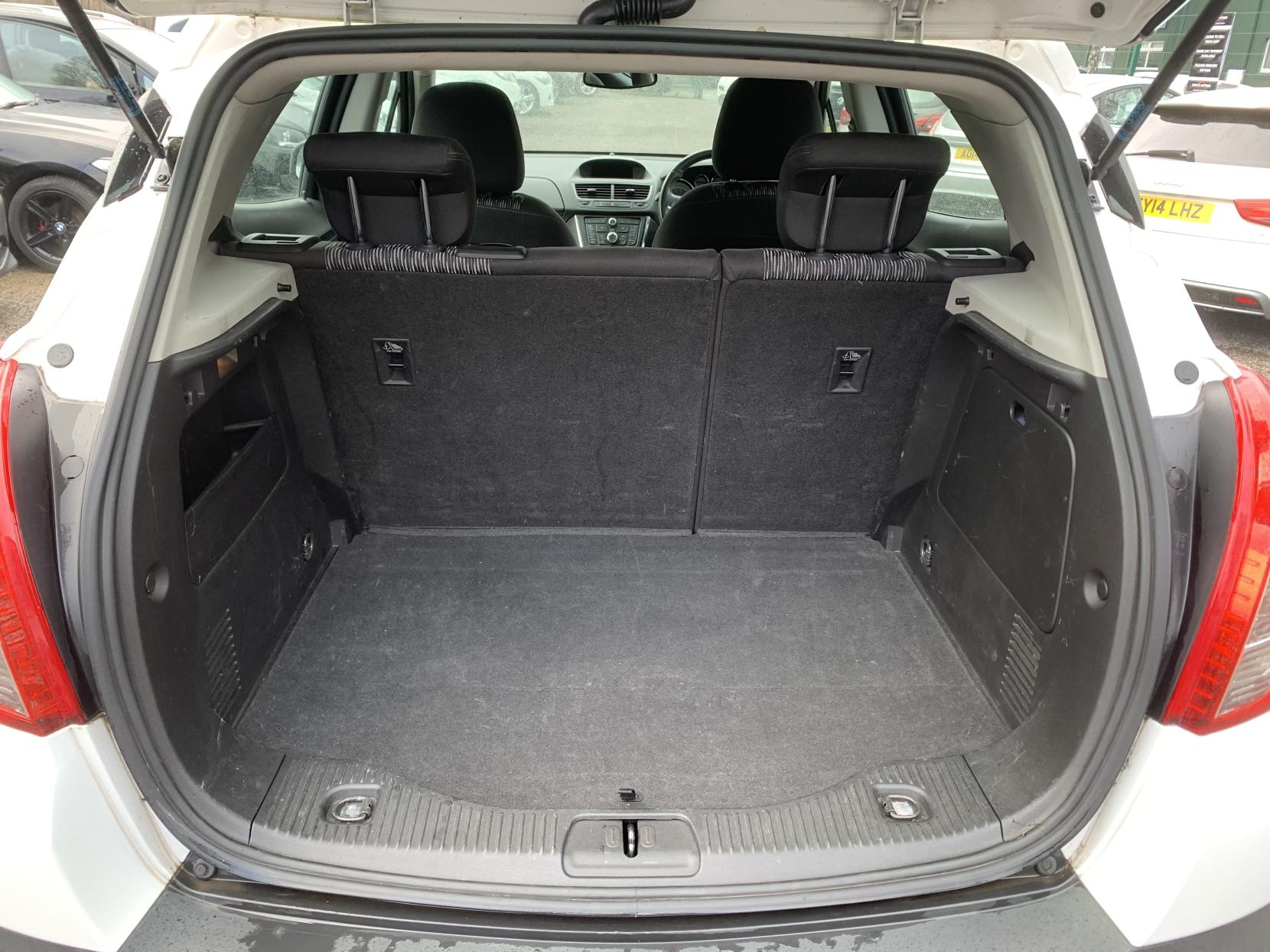 Vauxhall Mokka 1.6 Exclusiv SUV 5dr Petrol Manual 2WD Euro 5 (s/s) (115 ps)