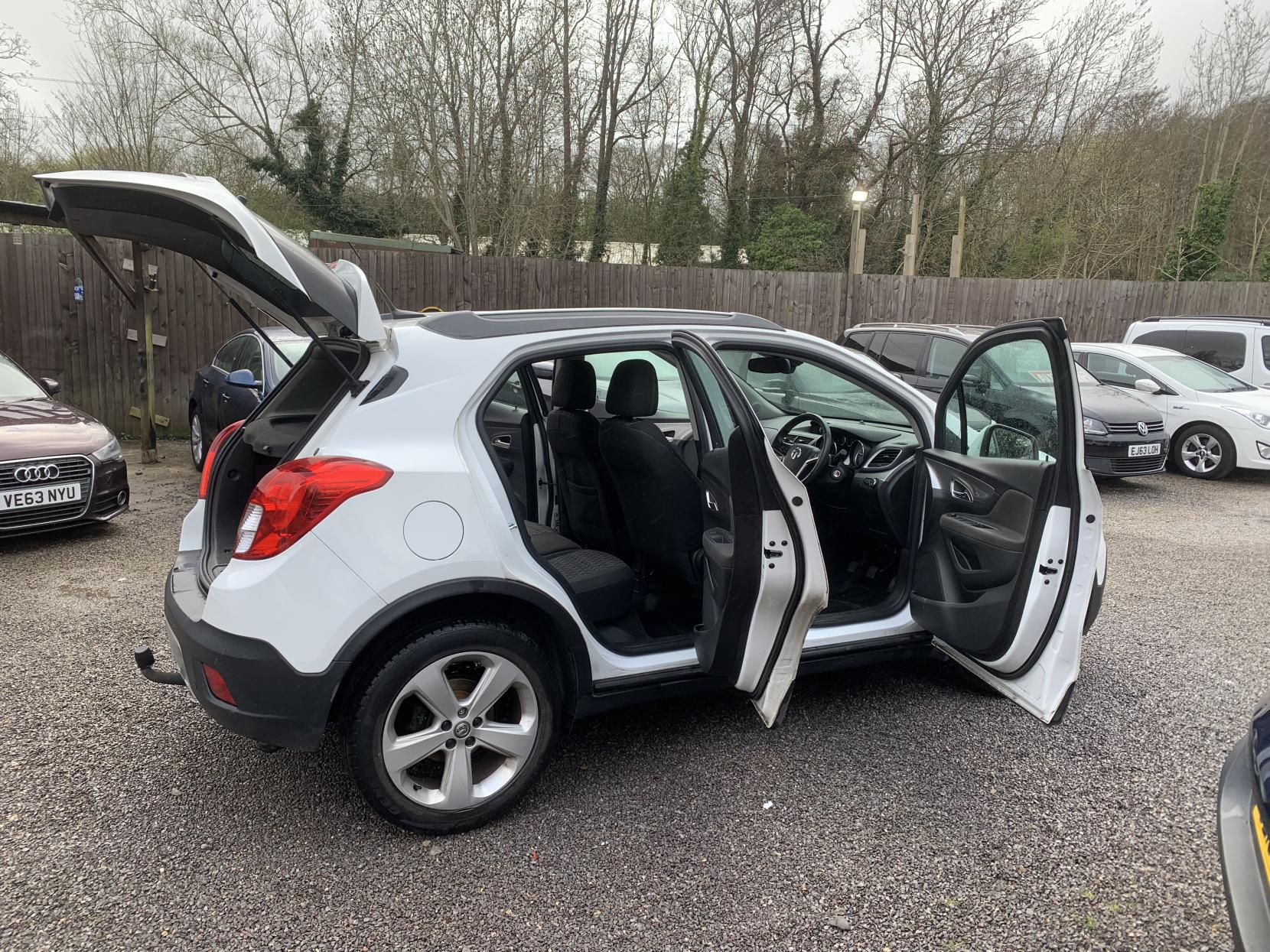 Vauxhall Mokka 1.6 Exclusiv SUV 5dr Petrol Manual 2WD Euro 5 (s/s) (115 ps)