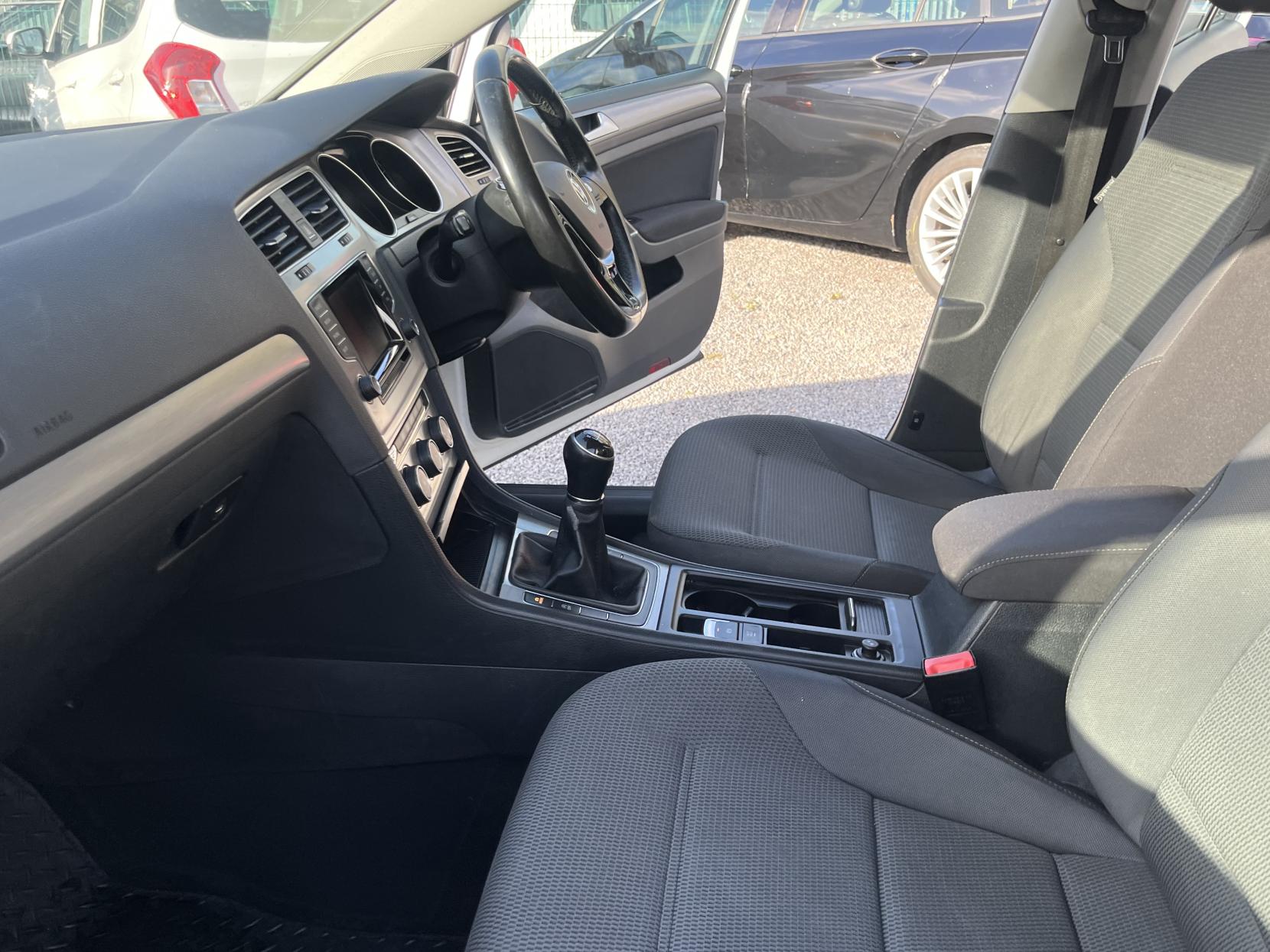 Volkswagen Golf 1.6 TDI BlueMotion Tech Match Hatchback 5dr Diesel Manual Euro 5 (s/s) (105 ps)