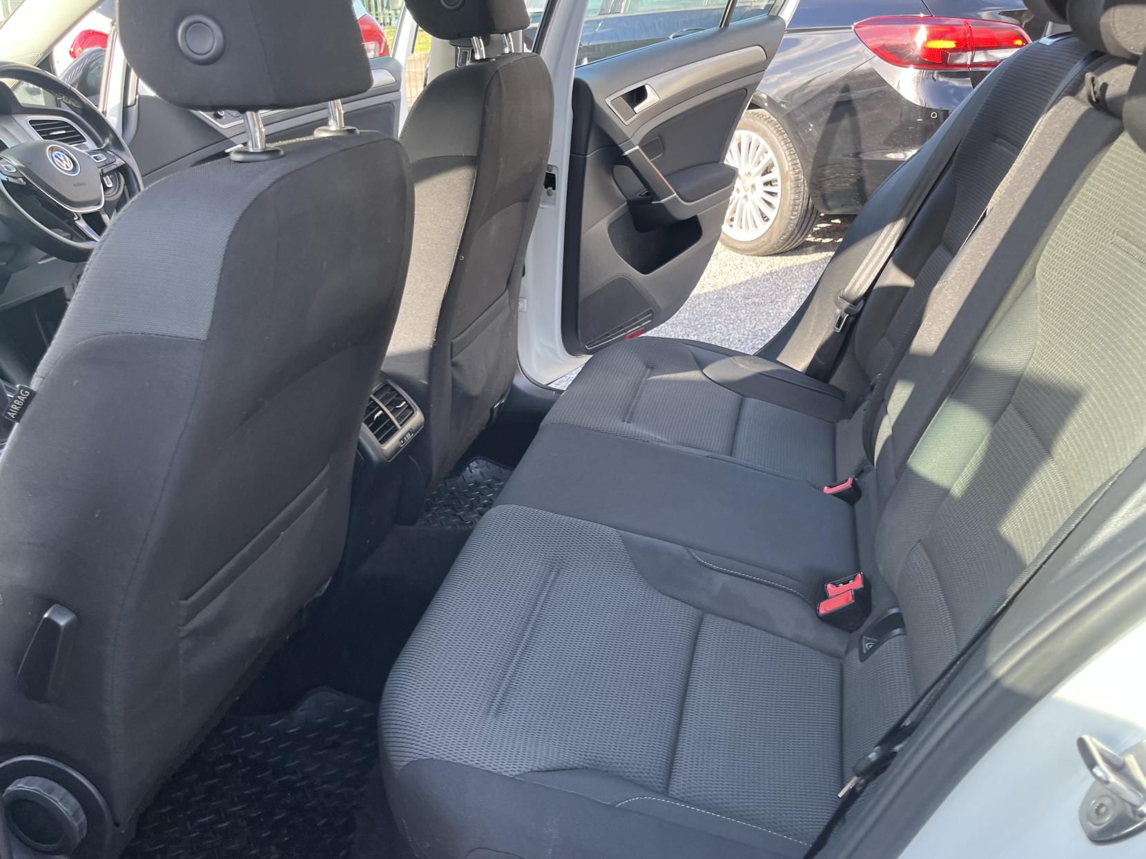 Volkswagen Golf 1.6 TDI BlueMotion Tech Match Hatchback 5dr Diesel Manual Euro 5 (s/s) (105 ps)