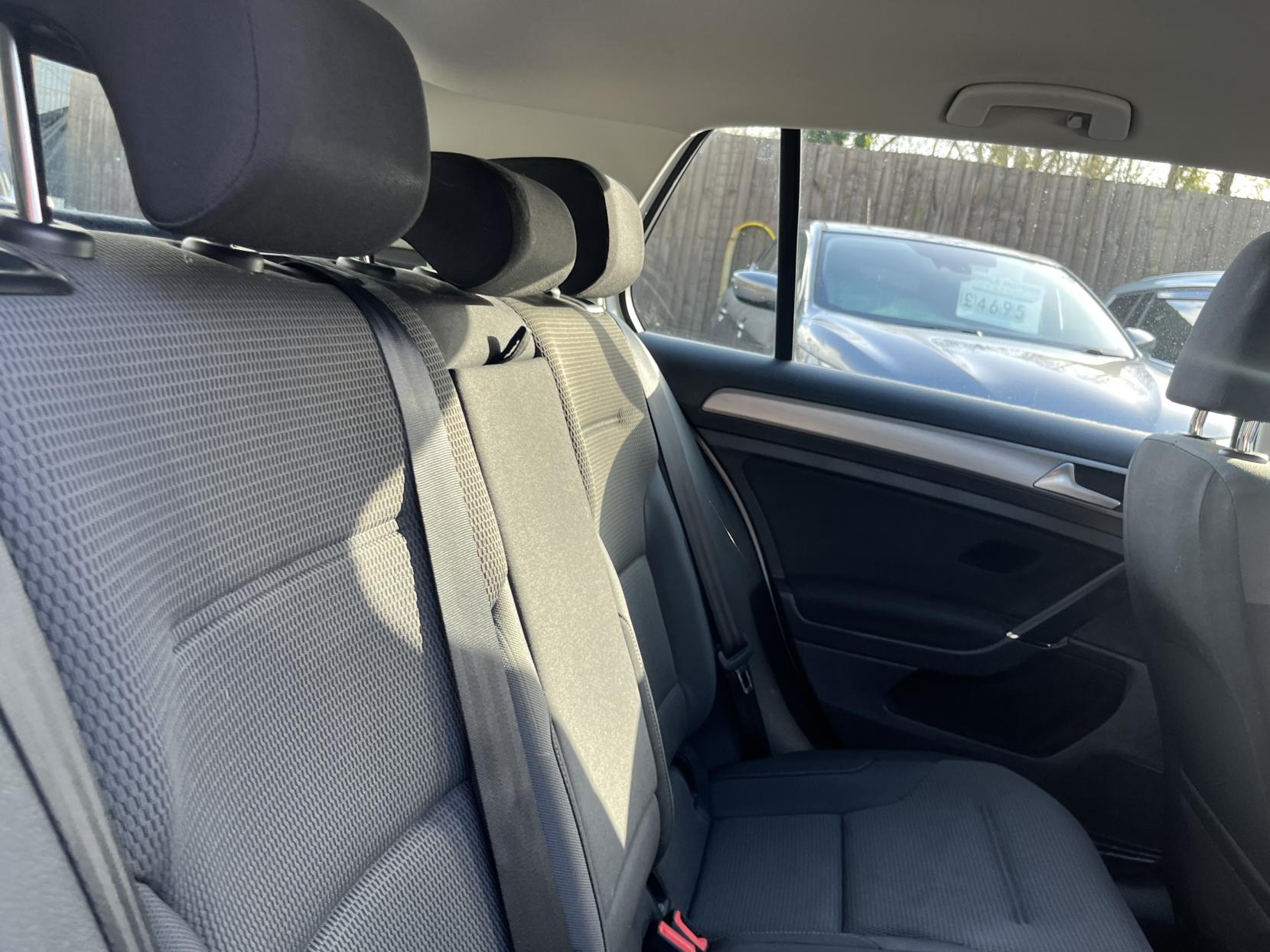 Volkswagen Golf 1.6 TDI BlueMotion Tech Match Hatchback 5dr Diesel Manual Euro 5 (s/s) (105 ps)