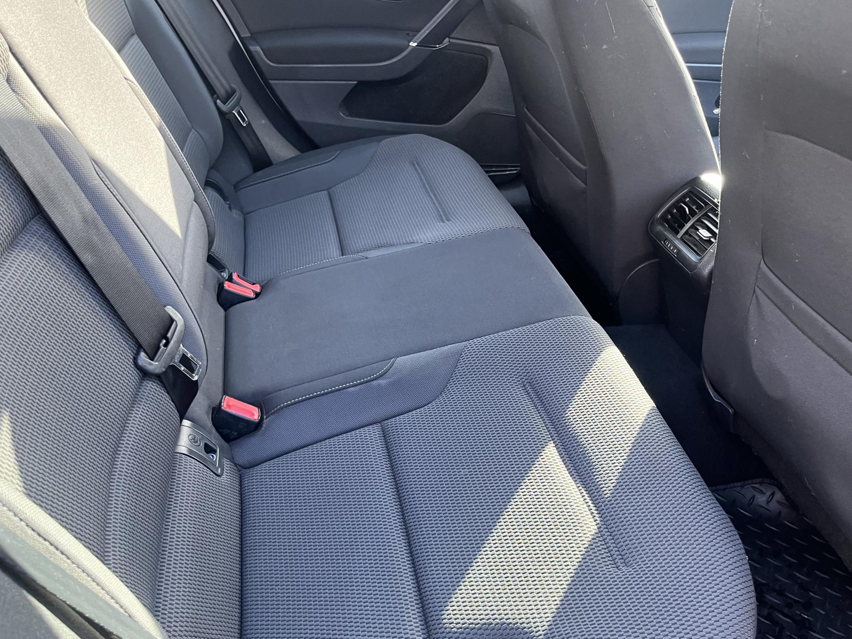 Volkswagen Golf 1.6 TDI BlueMotion Tech Match Hatchback 5dr Diesel Manual Euro 5 (s/s) (105 ps)