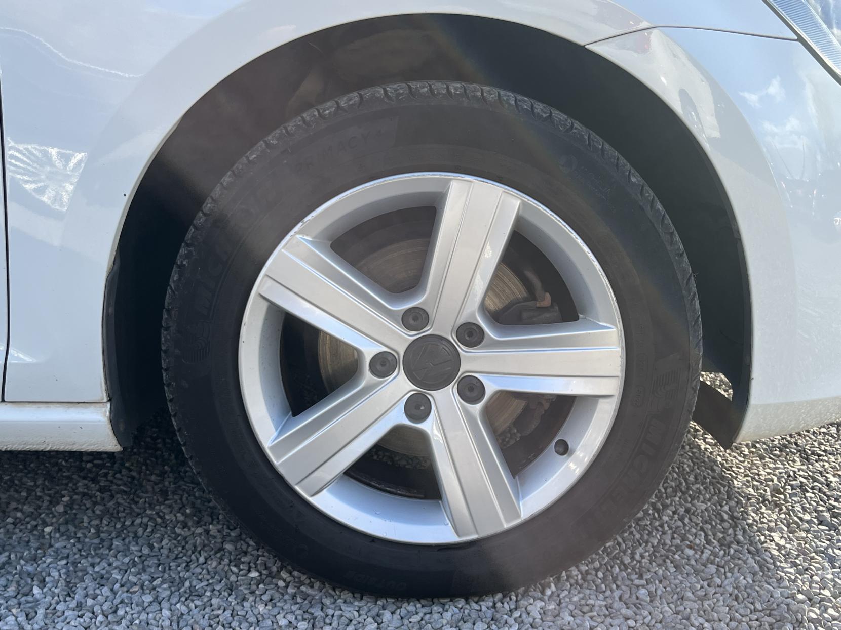 Volkswagen Golf 1.6 TDI BlueMotion Tech Match Hatchback 5dr Diesel Manual Euro 5 (s/s) (105 ps)