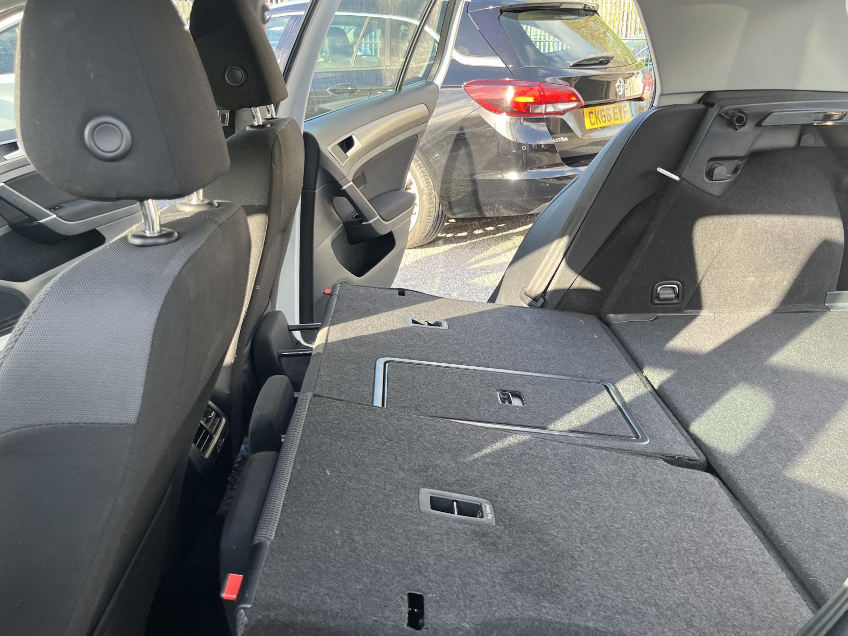 Volkswagen Golf 1.6 TDI BlueMotion Tech Match Hatchback 5dr Diesel Manual Euro 5 (s/s) (105 ps)