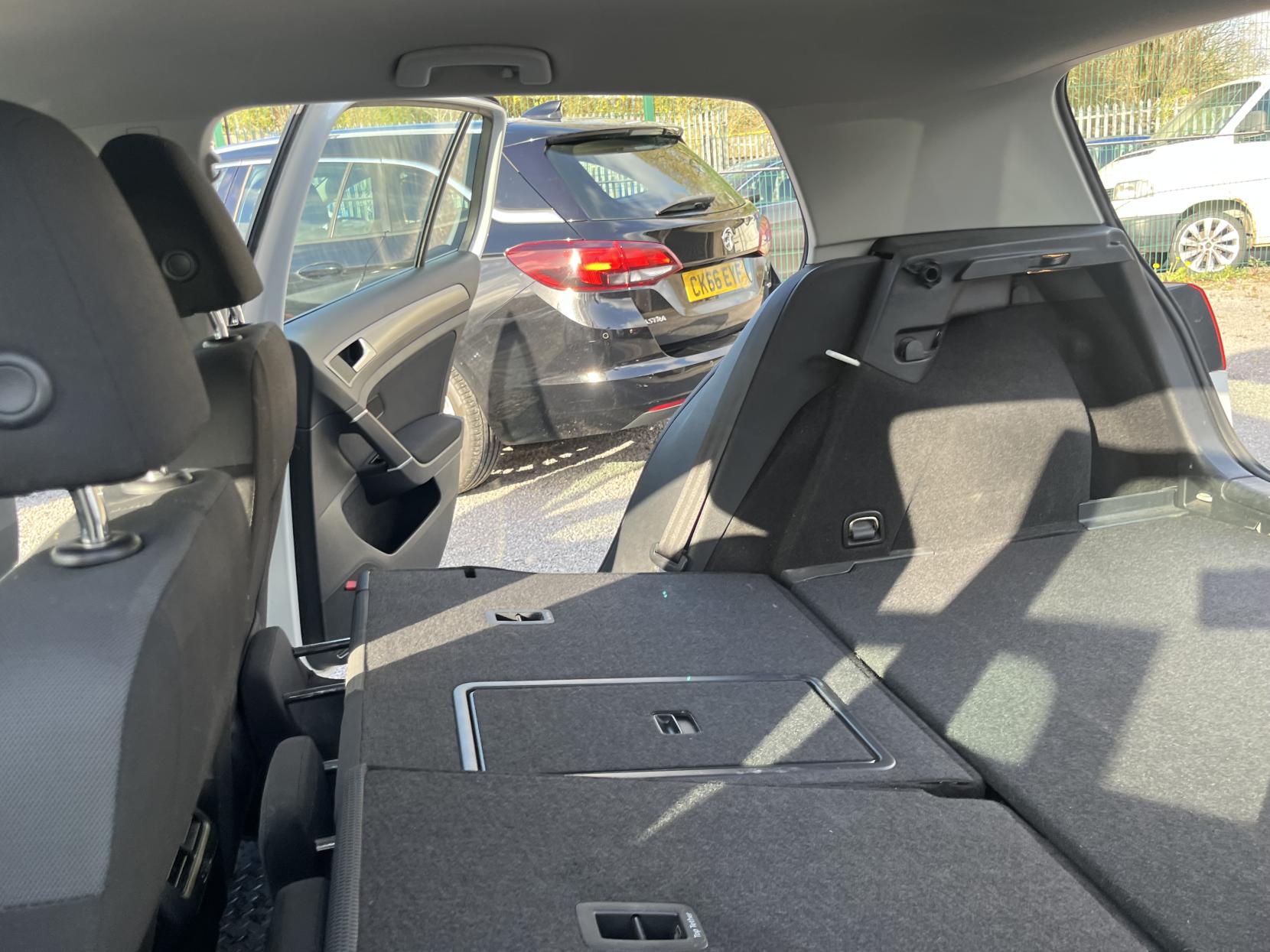 Volkswagen Golf 1.6 TDI BlueMotion Tech Match Hatchback 5dr Diesel Manual Euro 5 (s/s) (105 ps)