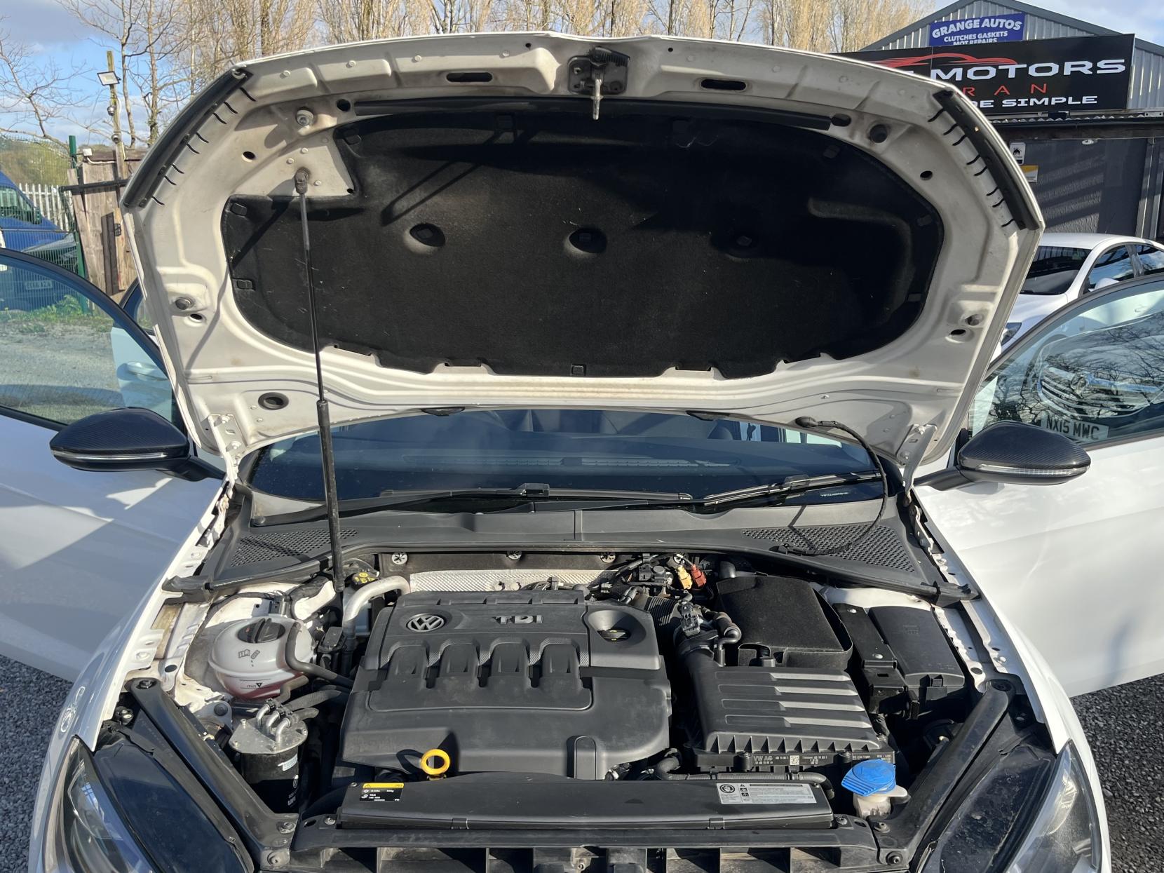 Volkswagen Golf 1.6 TDI BlueMotion Tech Match Hatchback 5dr Diesel Manual Euro 5 (s/s) (105 ps)