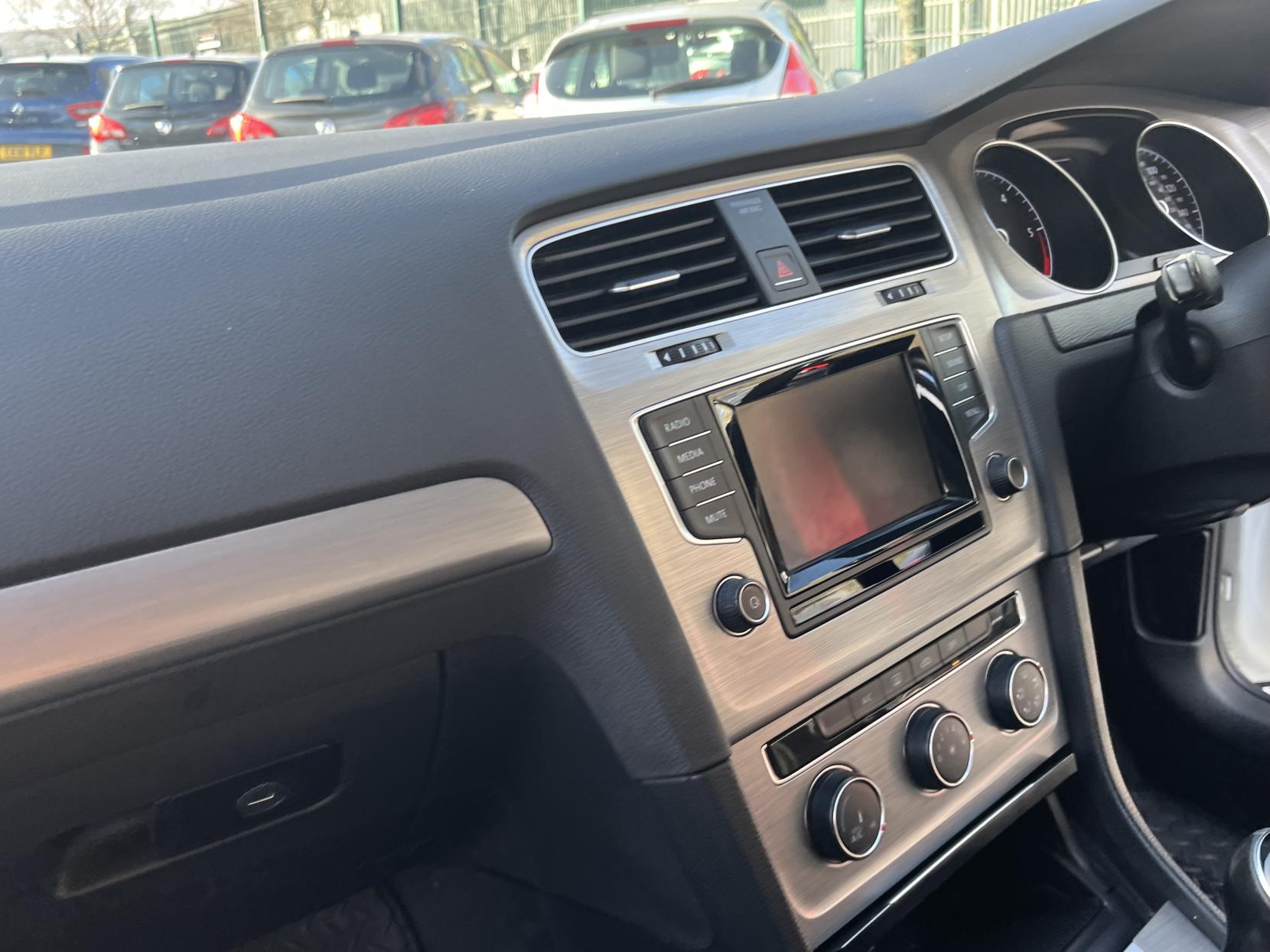 Volkswagen Golf 1.6 TDI BlueMotion Tech Match Hatchback 5dr Diesel Manual Euro 5 (s/s) (105 ps)