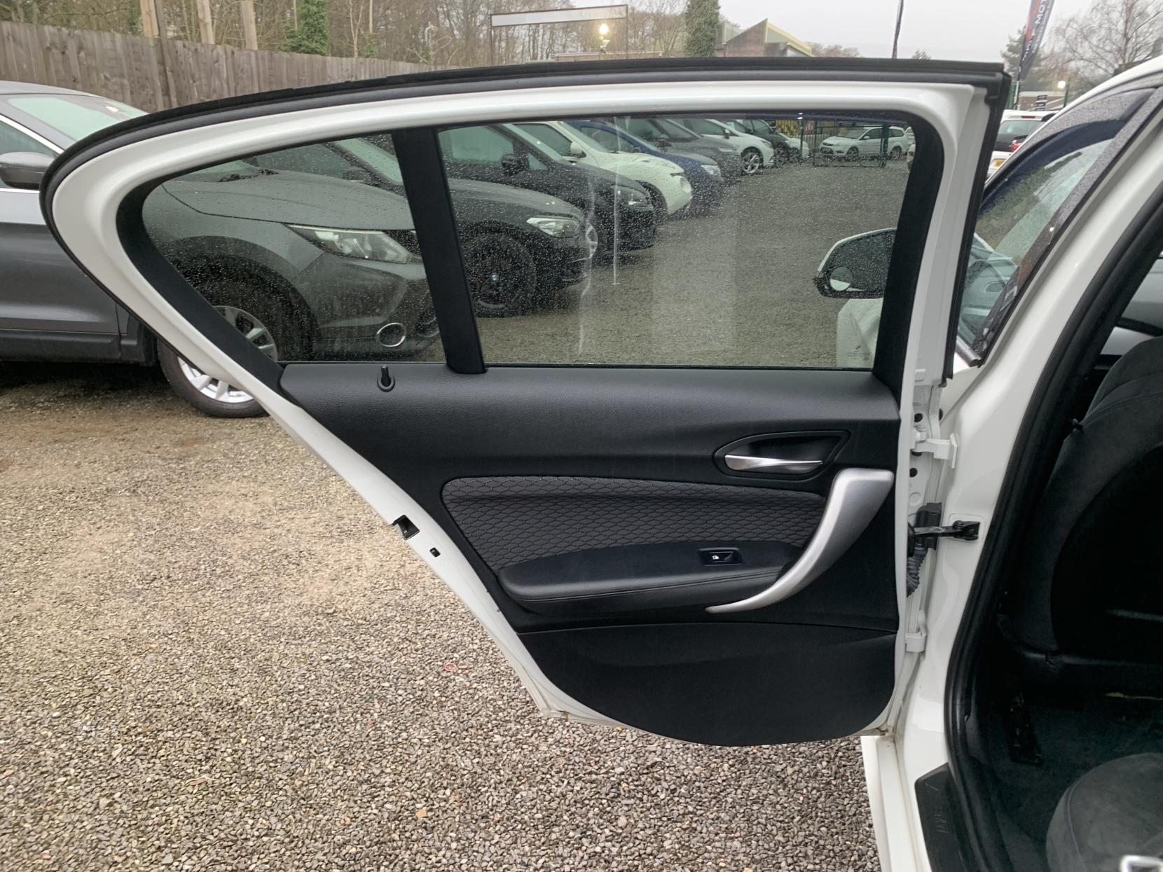 BMW 1 Series 2.0 116d M Sport Hatchback 5dr Diesel Auto Euro 5 (s/s) (116 ps)