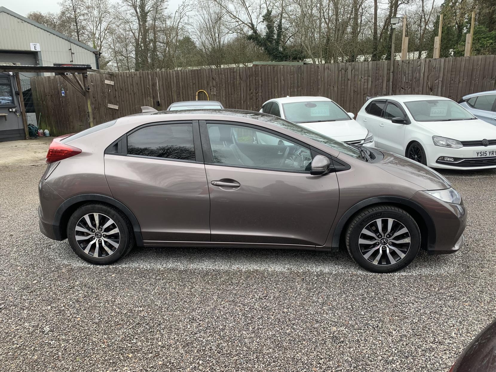 Honda Civic 1.6 i-DTEC SR Hatchback 5dr Diesel Manual Euro 5 (s/s) (120 ps)