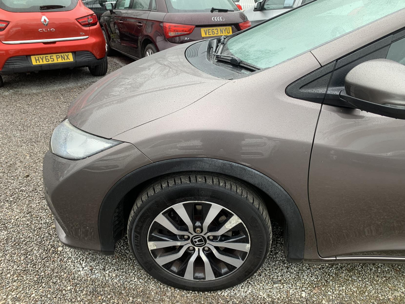 Honda Civic 1.6 i-DTEC SR Hatchback 5dr Diesel Manual Euro 5 (s/s) (120 ps)