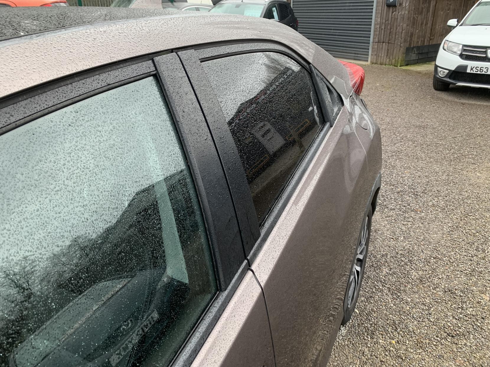 Honda Civic 1.6 i-DTEC SR Hatchback 5dr Diesel Manual Euro 5 (s/s) (120 ps)