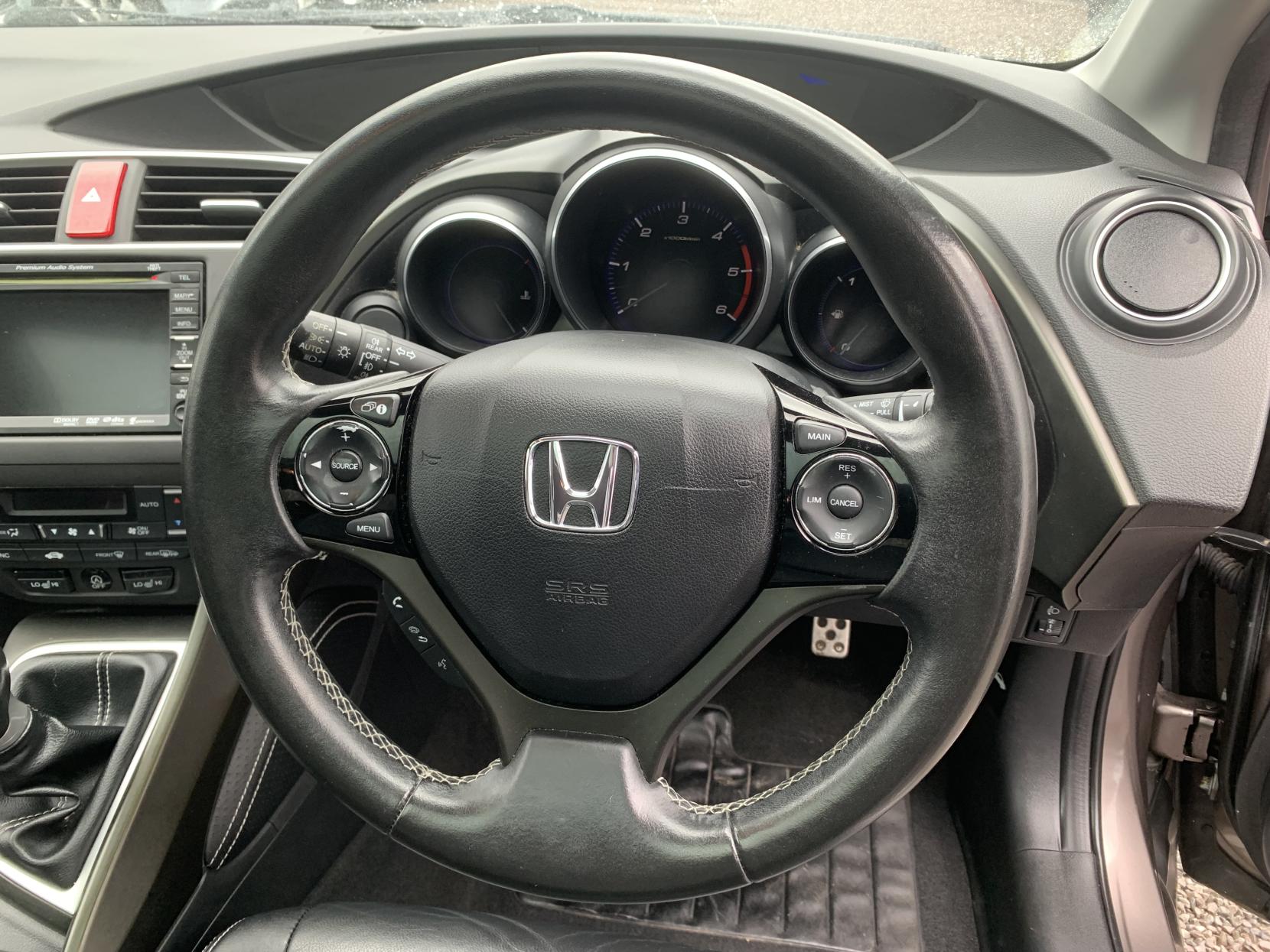 Honda Civic 1.6 i-DTEC SR Hatchback 5dr Diesel Manual Euro 5 (s/s) (120 ps)