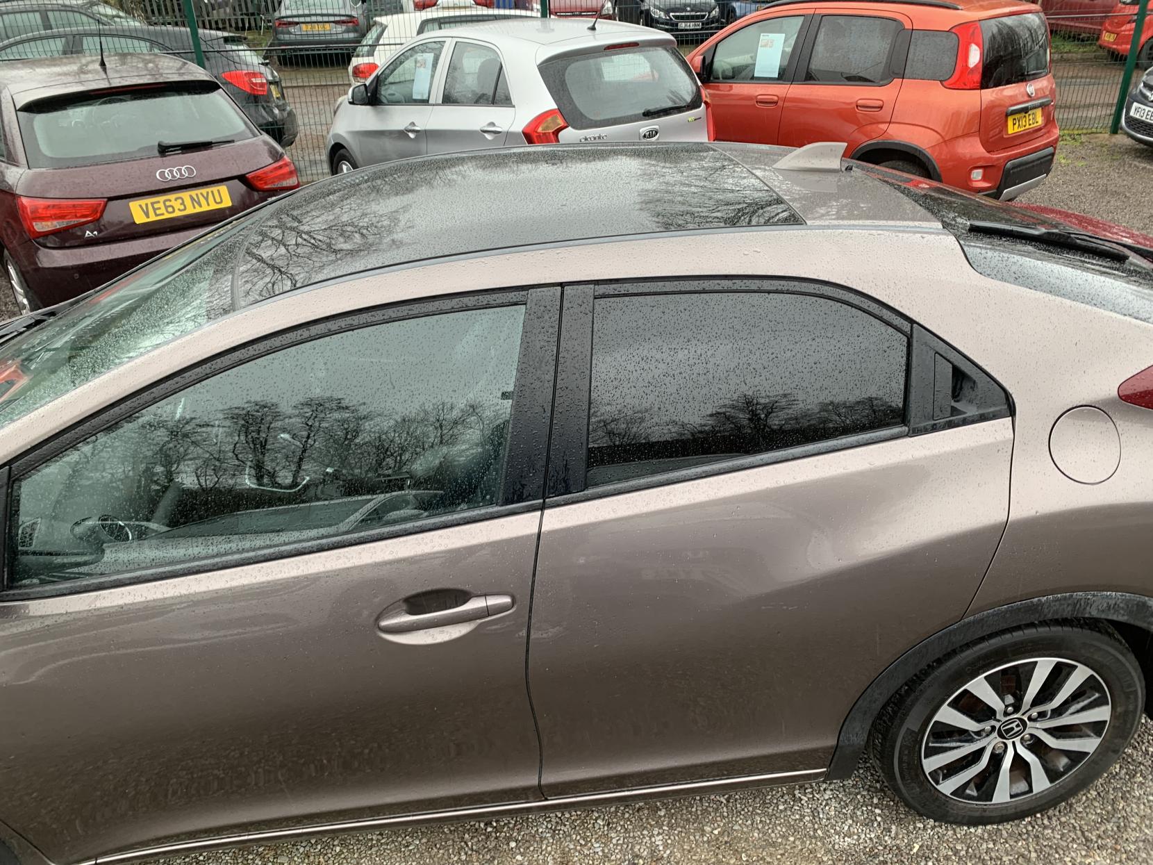 Honda Civic 1.6 i-DTEC SR Hatchback 5dr Diesel Manual Euro 5 (s/s) (120 ps)