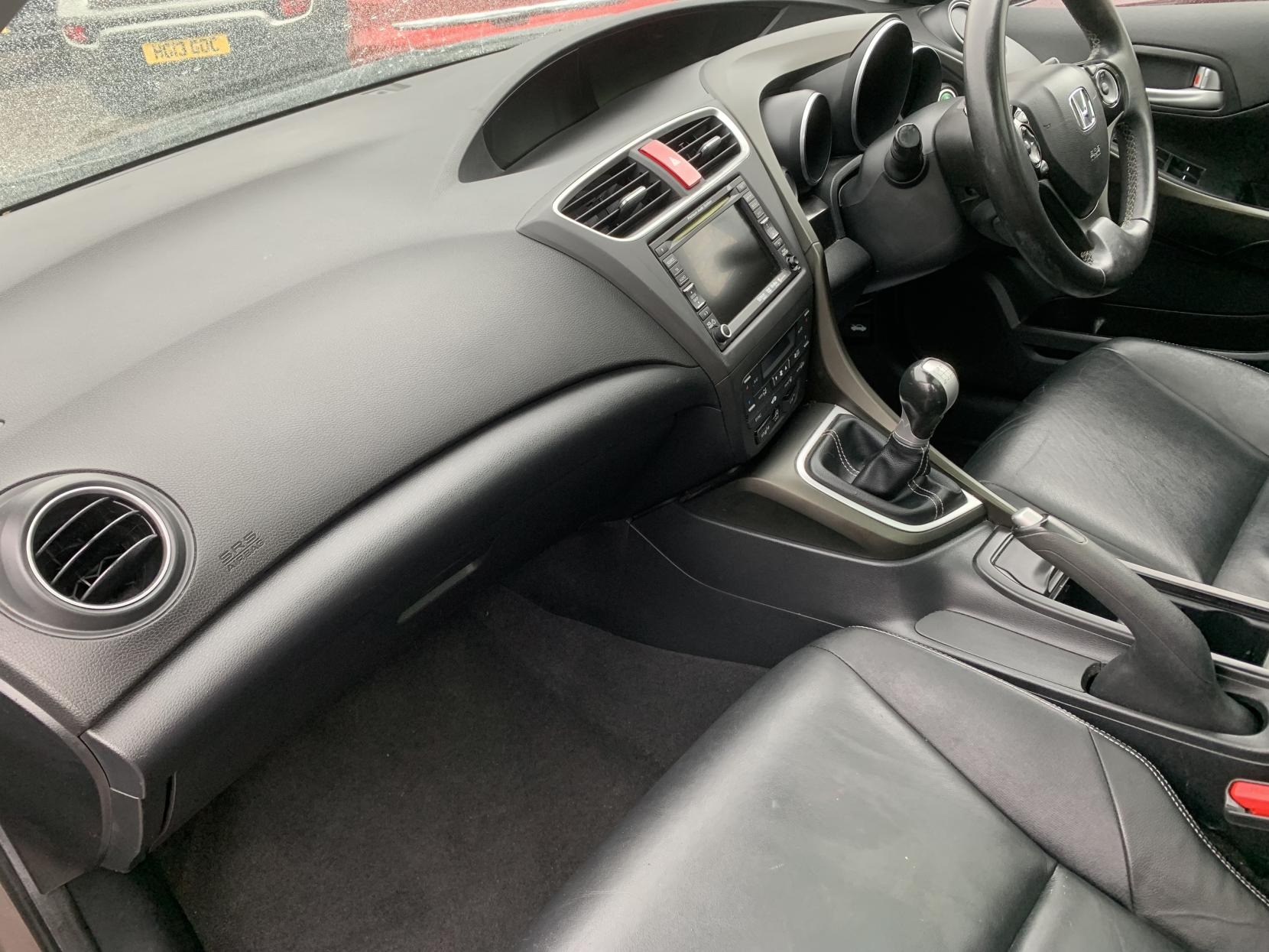 Honda Civic 1.6 i-DTEC SR Hatchback 5dr Diesel Manual Euro 5 (s/s) (120 ps)