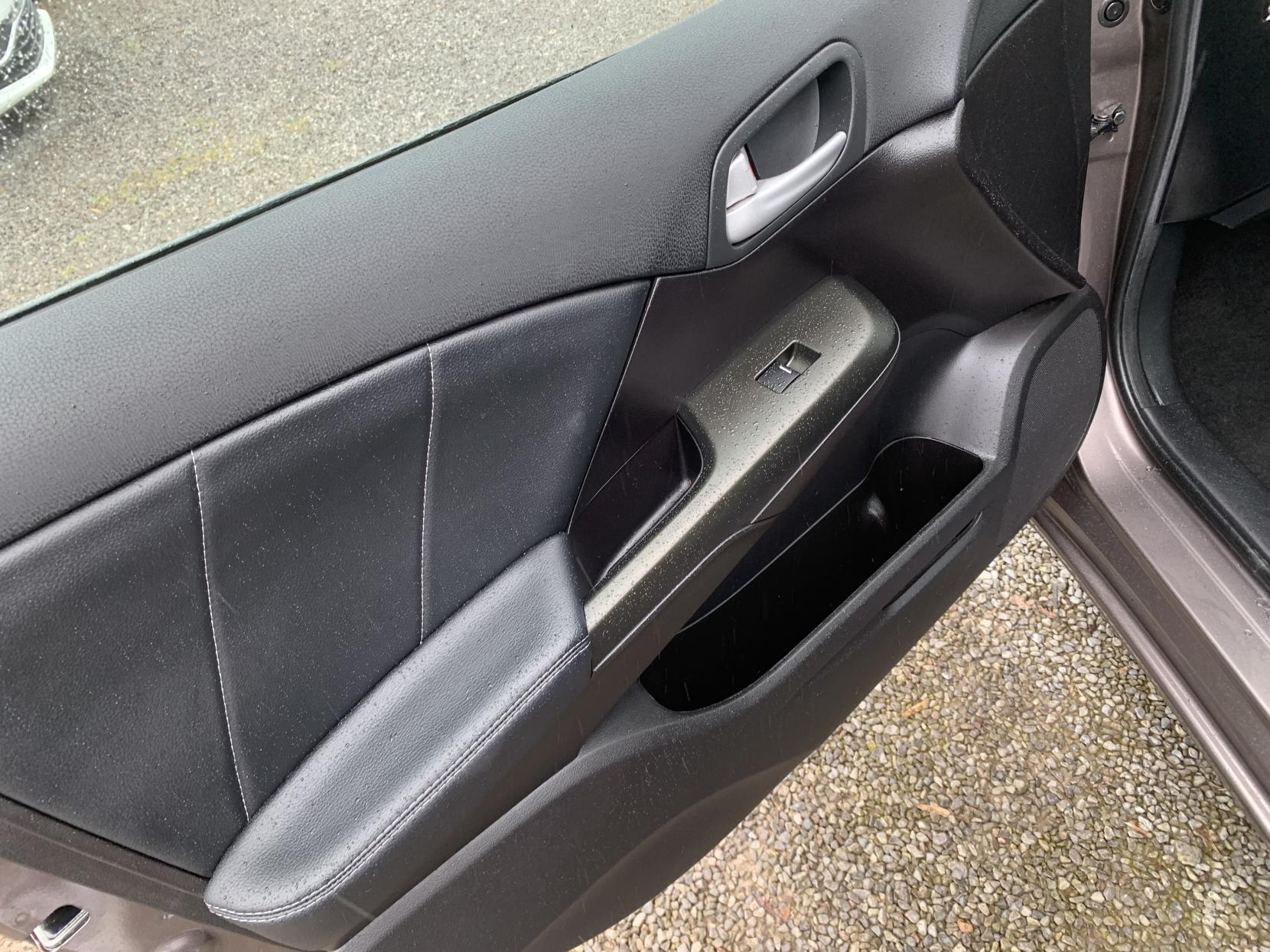 Honda Civic 1.6 i-DTEC SR Hatchback 5dr Diesel Manual Euro 5 (s/s) (120 ps)