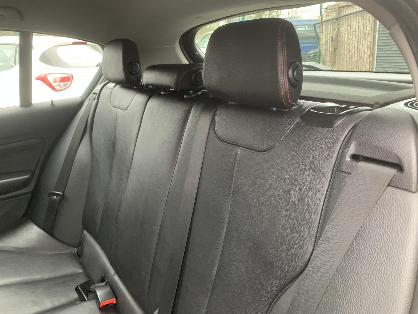 BMW 1 Series 2.0 116d Sport Hatchback 5dr Diesel Manual Euro 5 (s/s) (116 ps)