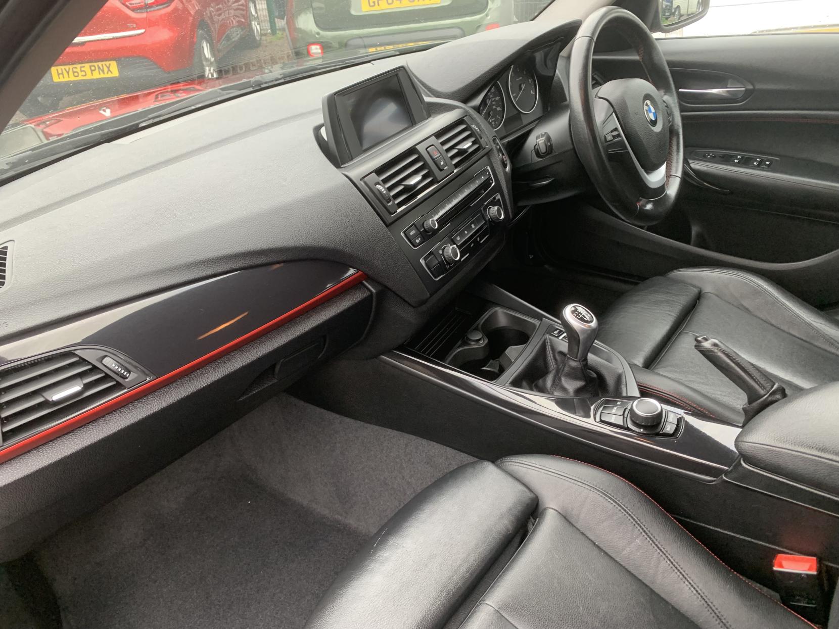 BMW 1 Series 2.0 116d Sport Hatchback 5dr Diesel Manual Euro 5 (s/s) (116 ps)