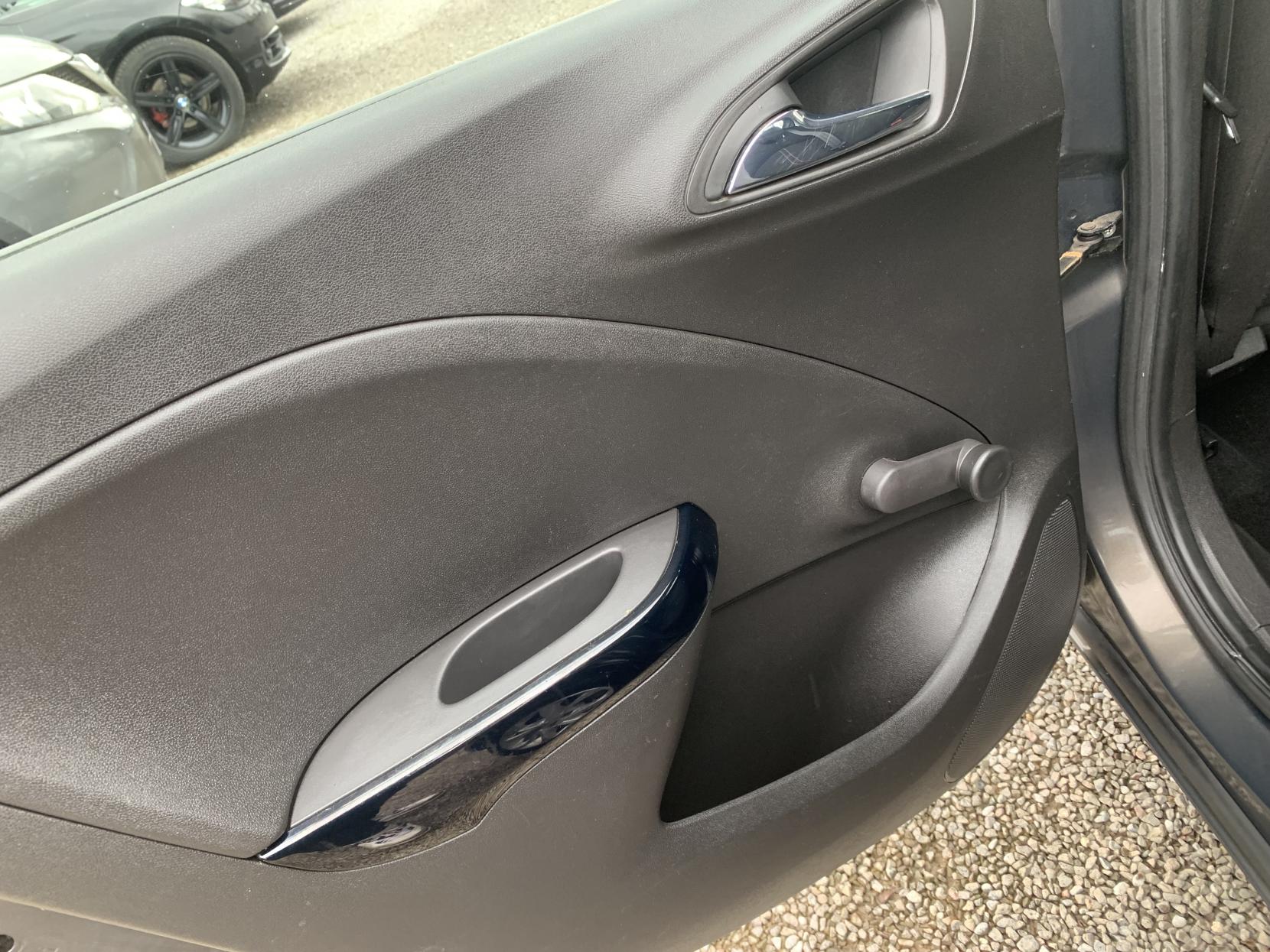 Vauxhall Corsa 1.4i ecoFLEX SRi Hatchback 5dr Petrol Manual Euro 6 (90 ps)