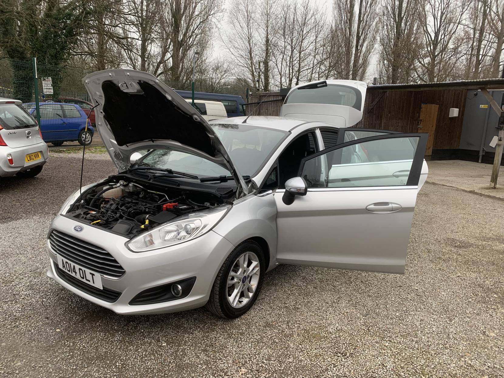 Ford Fiesta 1.25 Zetec Hatchback 5dr Petrol Manual Euro 5 (82 ps)