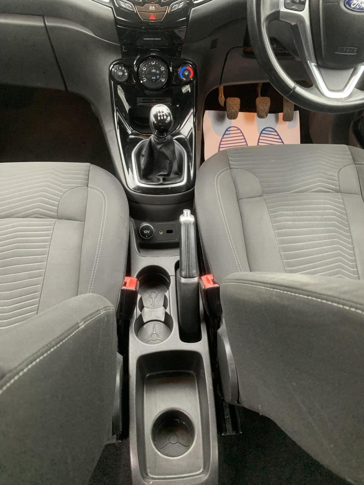 Ford Fiesta 1.25 Zetec Hatchback 5dr Petrol Manual Euro 5 (82 ps)