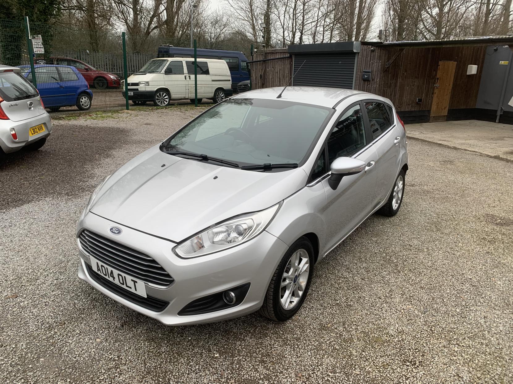 Ford Fiesta 1.25 Zetec Hatchback 5dr Petrol Manual Euro 5 (82 ps)