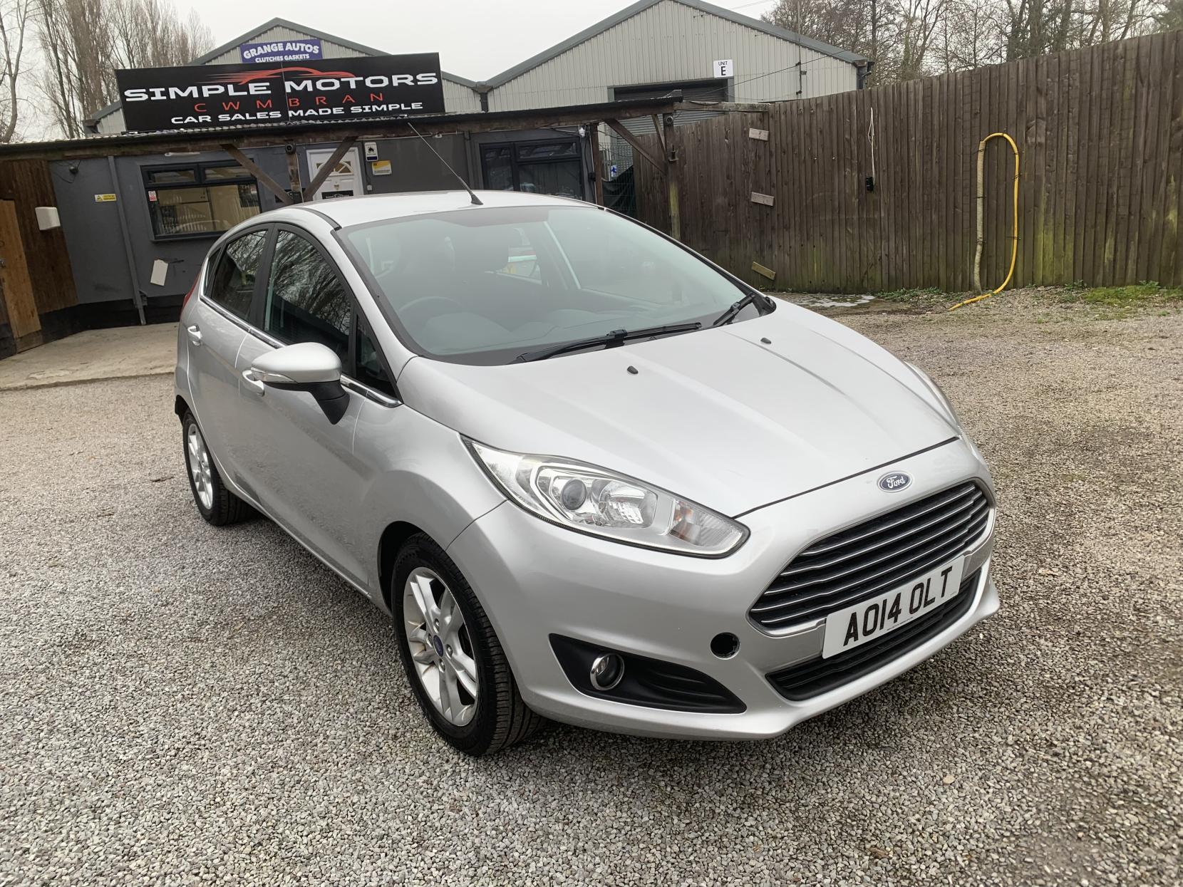 Ford Fiesta 1.25 Zetec Hatchback 5dr Petrol Manual Euro 5 (82 ps)