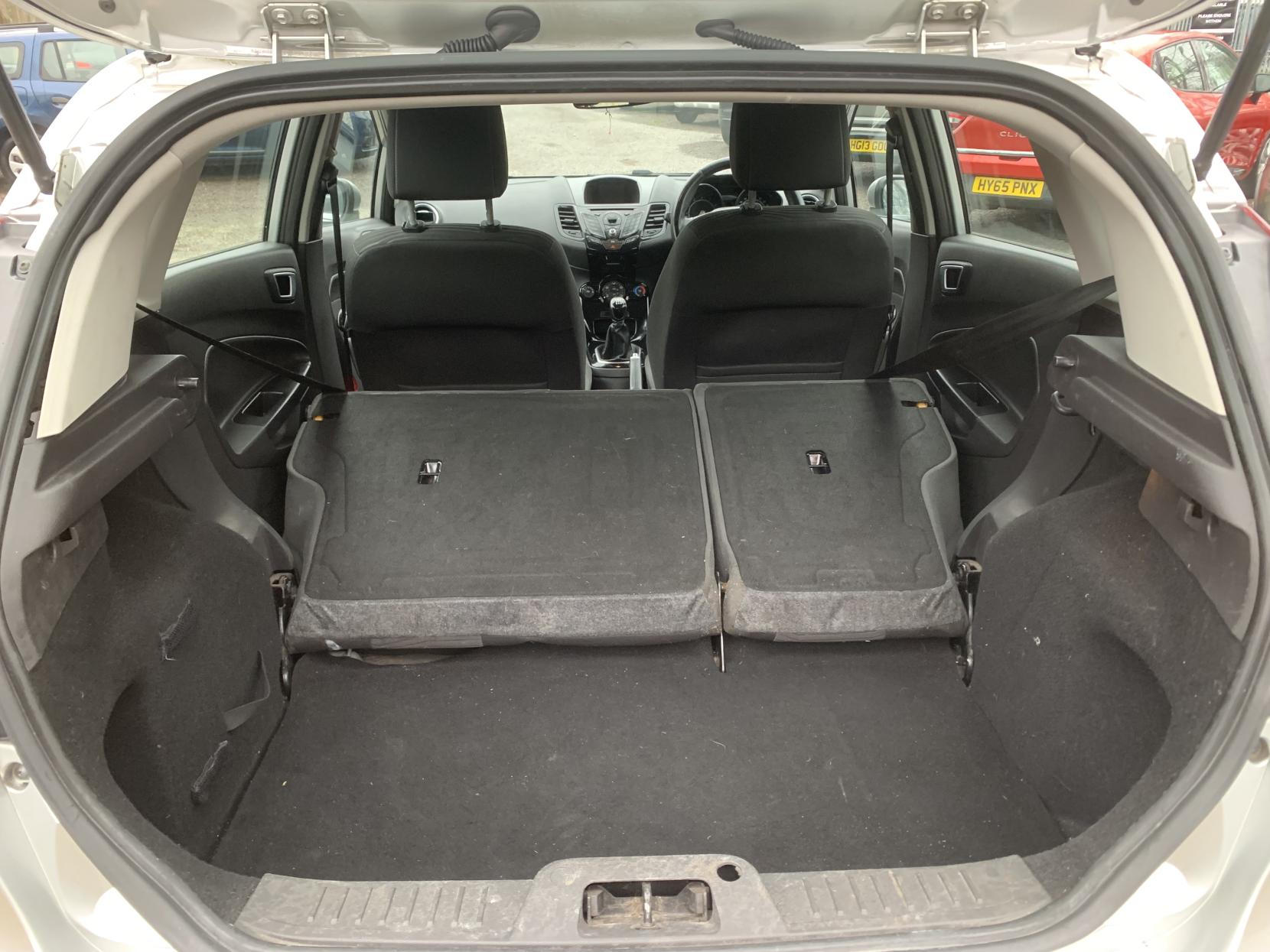 Ford Fiesta 1.25 Zetec Hatchback 5dr Petrol Manual Euro 5 (82 ps)