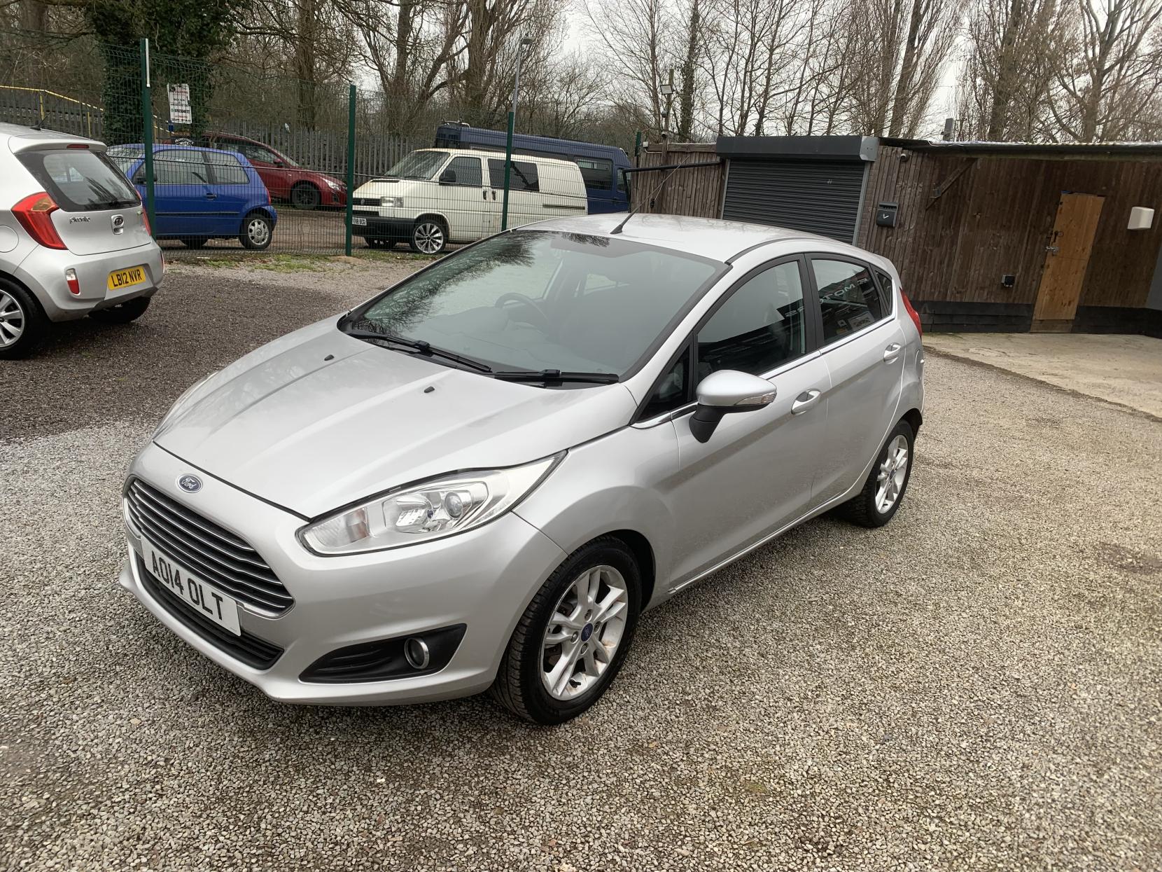 Ford Fiesta 1.25 Zetec Hatchback 5dr Petrol Manual Euro 5 (82 ps)