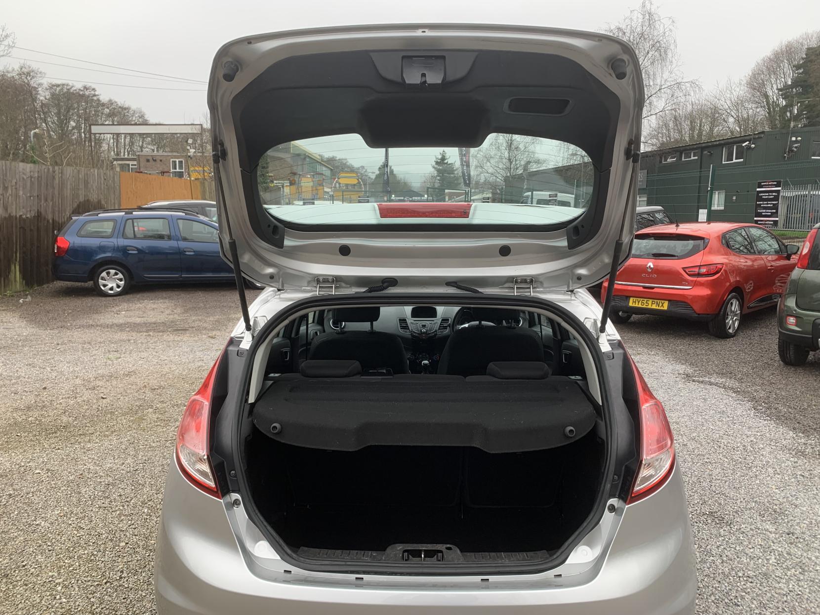 Ford Fiesta 1.25 Zetec Hatchback 5dr Petrol Manual Euro 5 (82 ps)