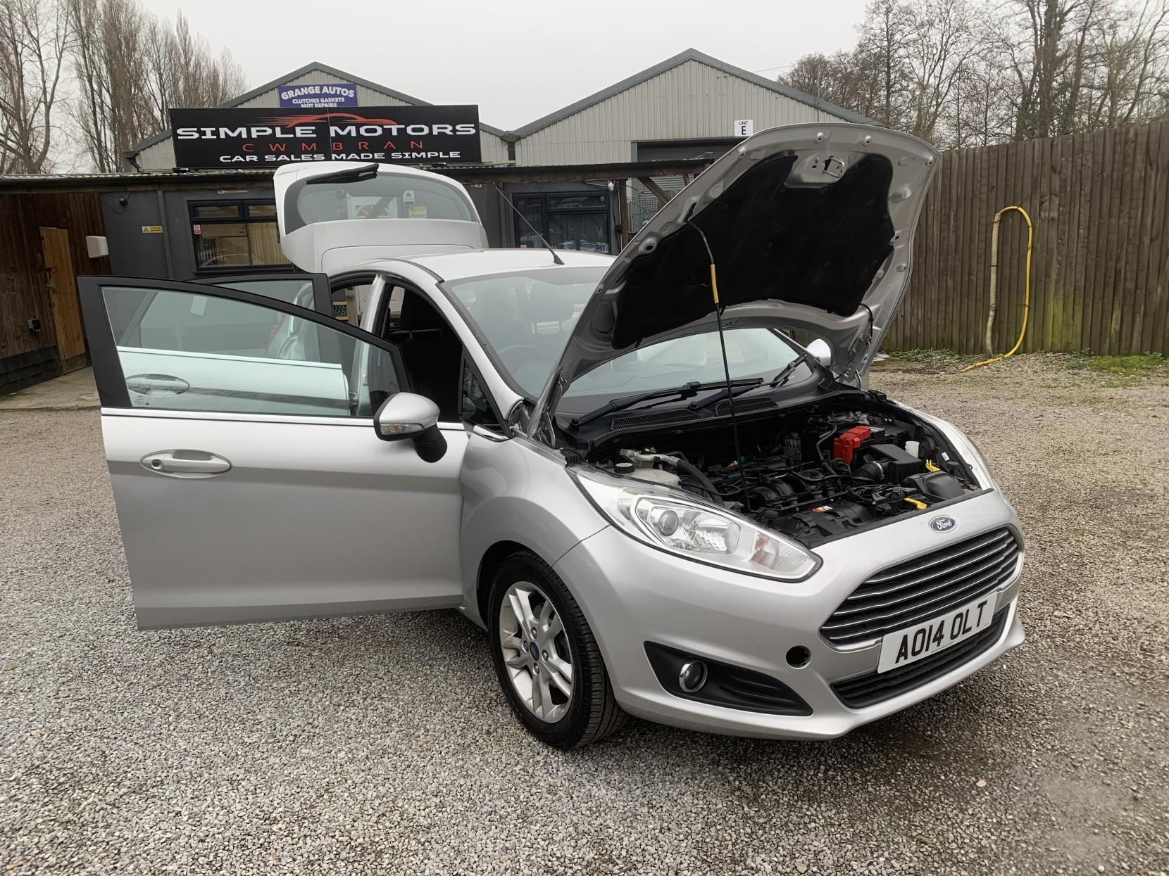 Ford Fiesta 1.25 Zetec Hatchback 5dr Petrol Manual Euro 5 (82 ps)