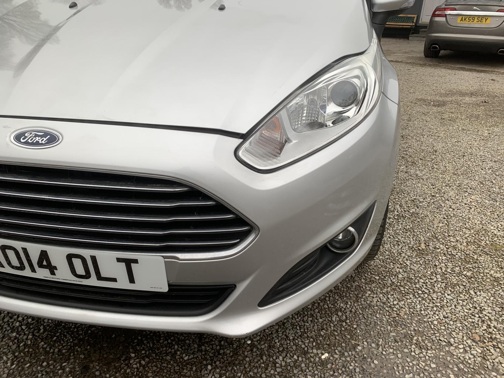 Ford Fiesta 1.25 Zetec Hatchback 5dr Petrol Manual Euro 5 (82 ps)