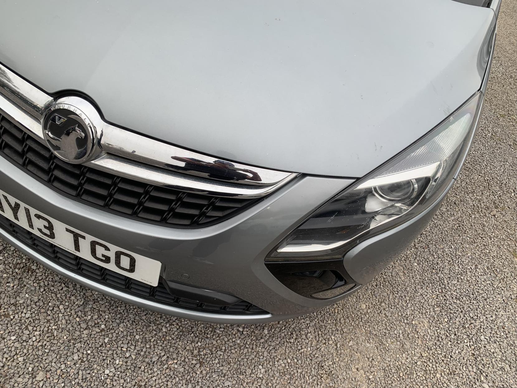 Vauxhall Zafira Tourer 2.0 CDTi SE MPV 5dr Diesel Auto Euro 5 (165 ps)