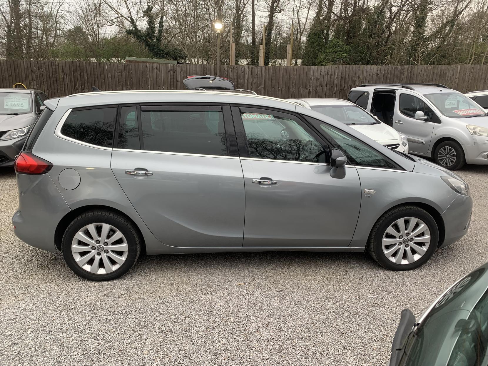 Vauxhall Zafira Tourer 2.0 CDTi SE MPV 5dr Diesel Auto Euro 5 (165 ps)