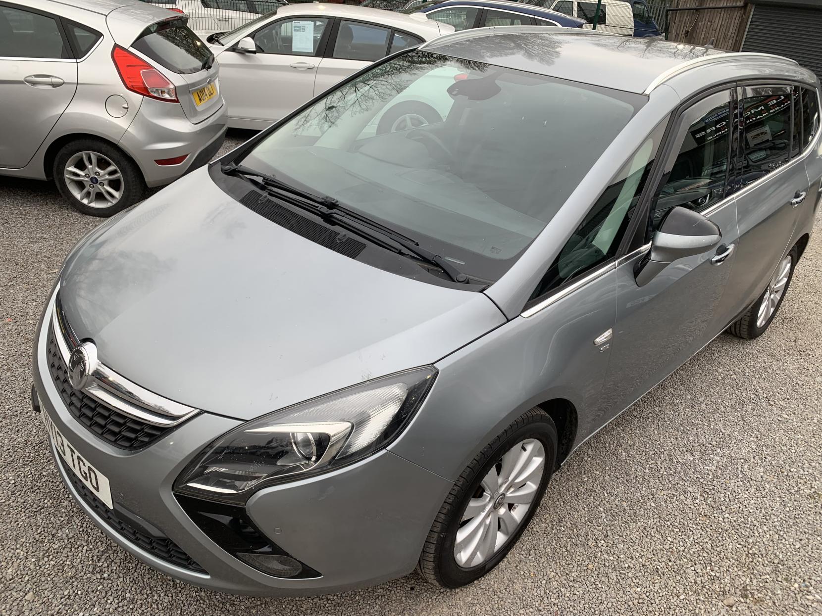 Vauxhall Zafira Tourer 2.0 CDTi SE MPV 5dr Diesel Auto Euro 5 (165 ps)