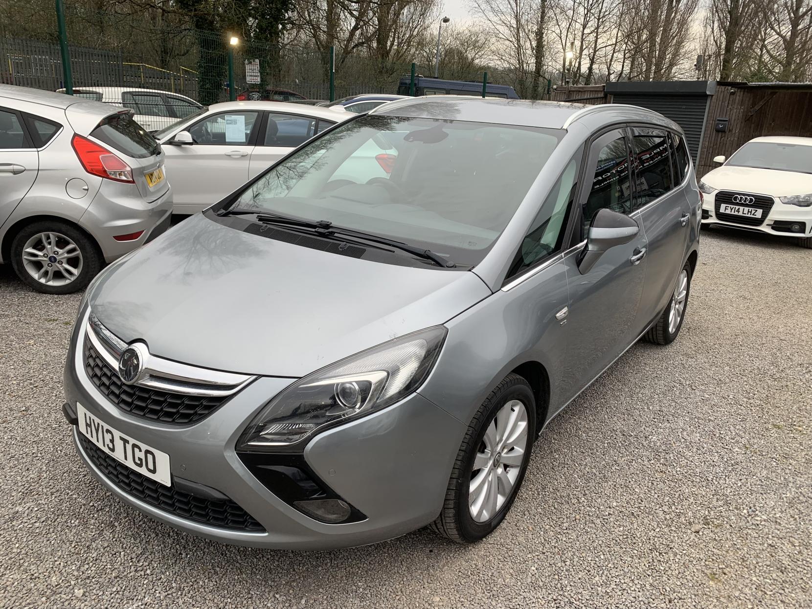 Vauxhall Zafira Tourer 2.0 CDTi SE MPV 5dr Diesel Auto Euro 5 (165 ps)
