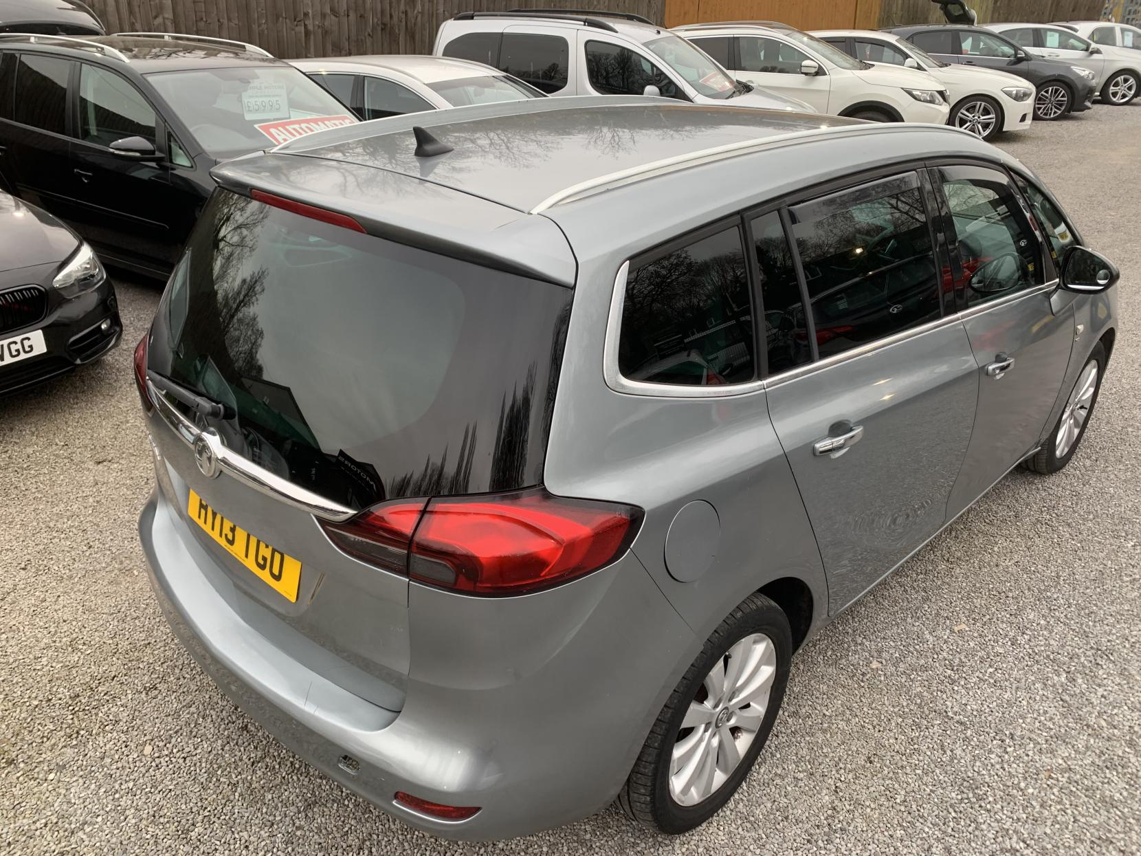 Vauxhall Zafira Tourer 2.0 CDTi SE MPV 5dr Diesel Auto Euro 5 (165 ps)
