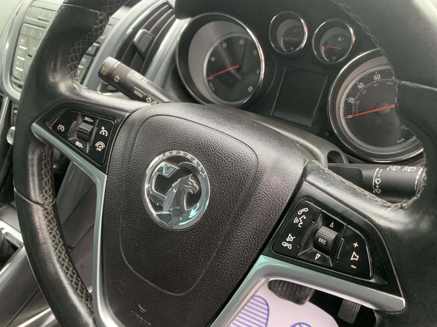 Vauxhall Zafira Tourer 2.0 CDTi SE MPV 5dr Diesel Auto Euro 5 (165 ps)